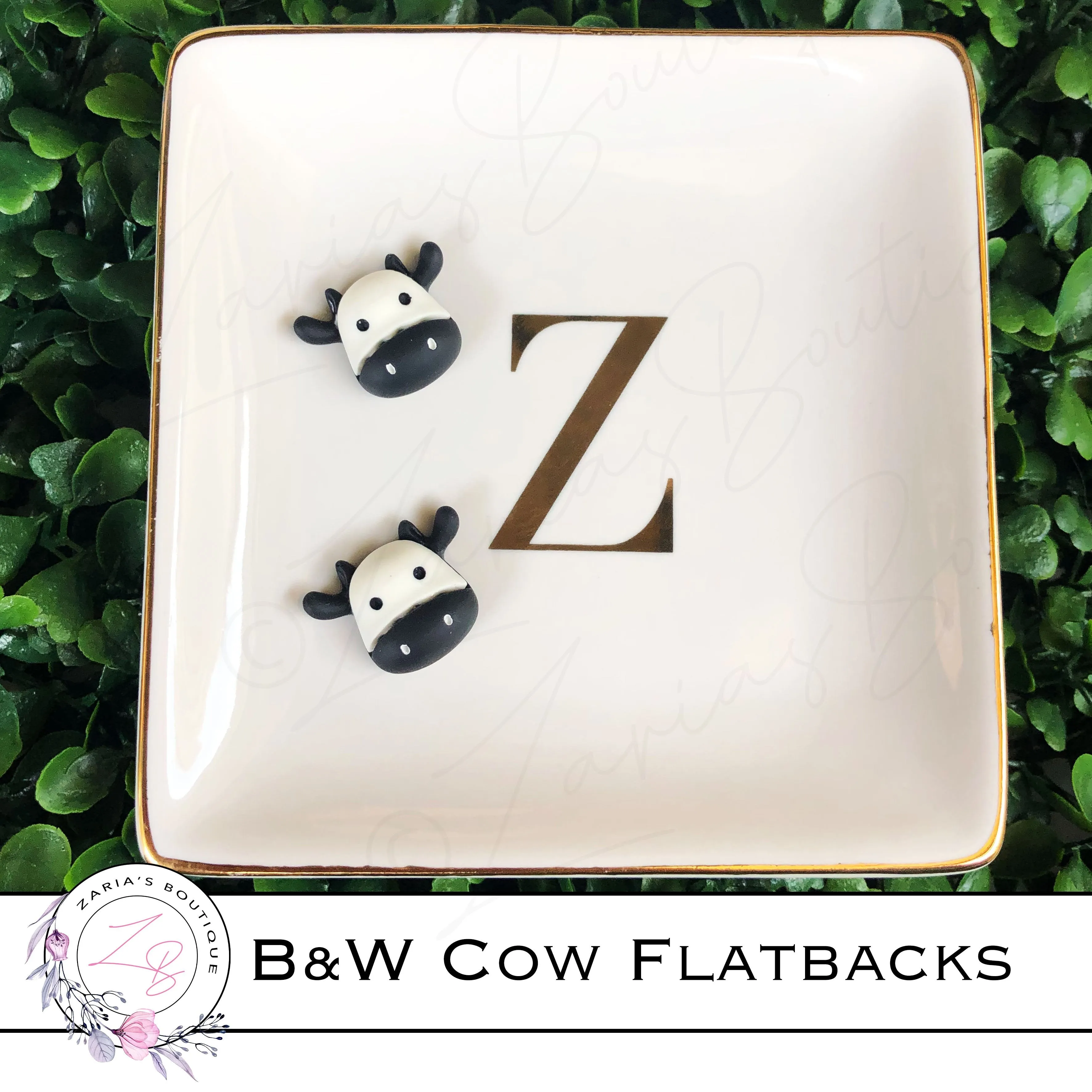⋅ Moo-y Christmas ⋅ Festive Farm Print ⋅ Textured Leather ⋅