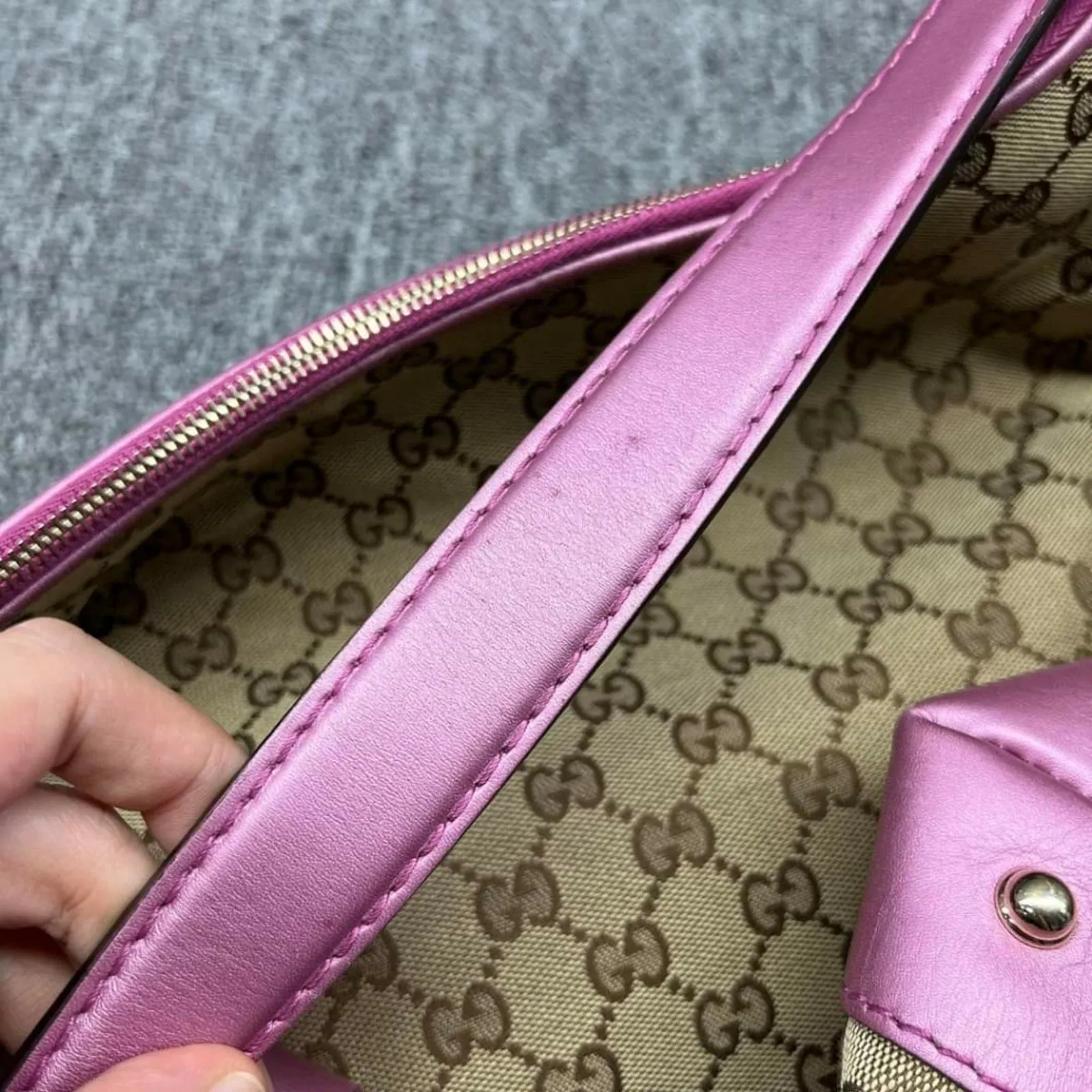 100% Authentic Gucci GG Bree Leather Tote Bag