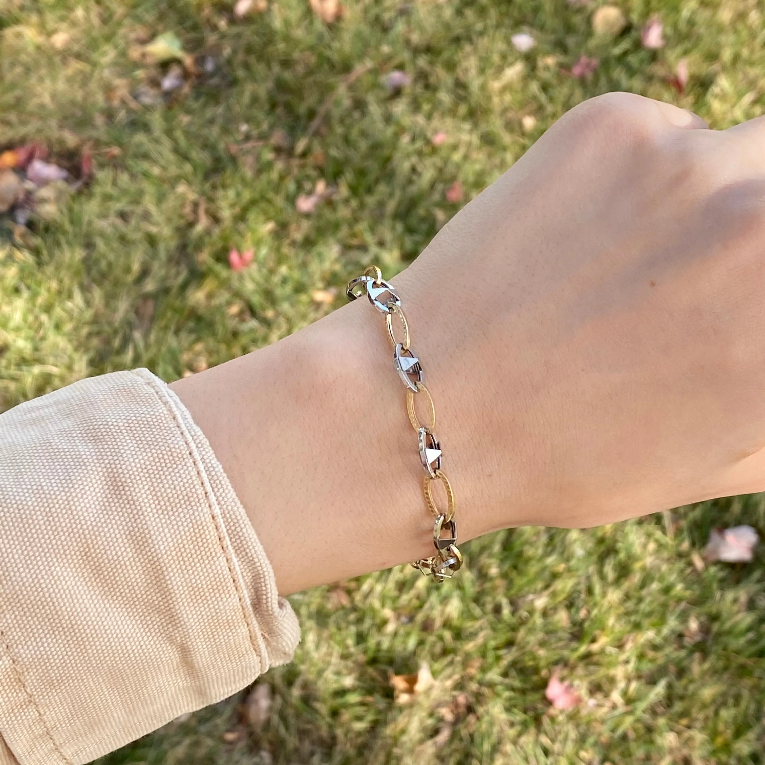 14KT White Gold   Yellow Gold Oval Link Bracelet