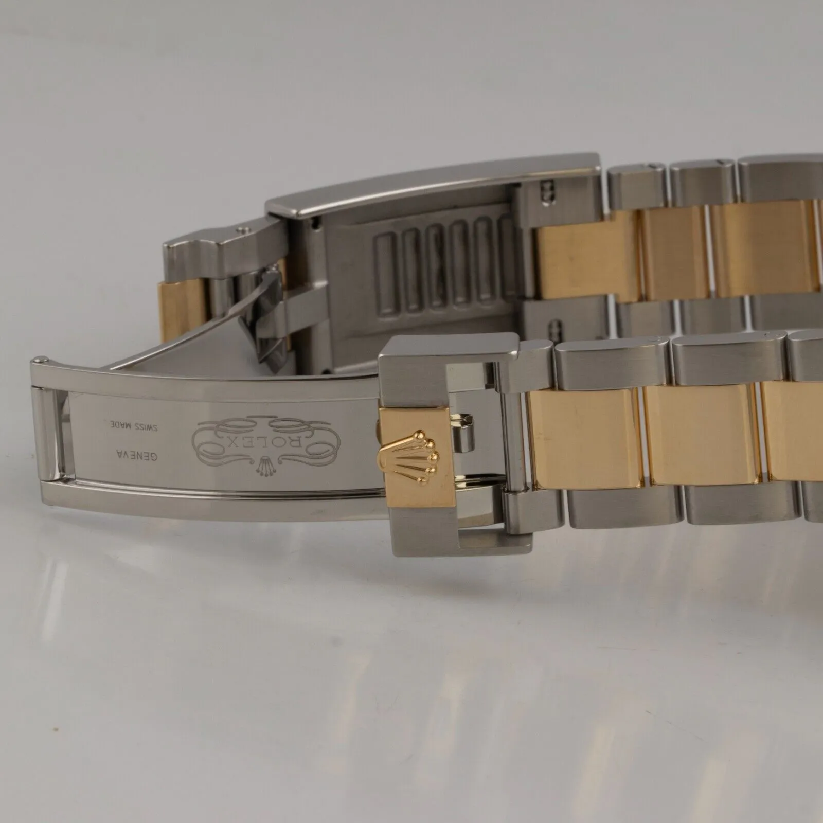 2021 Rolex Submariner 18k Gold & Stainless Steel Black 41mm 126613 LN BOX PAPERS