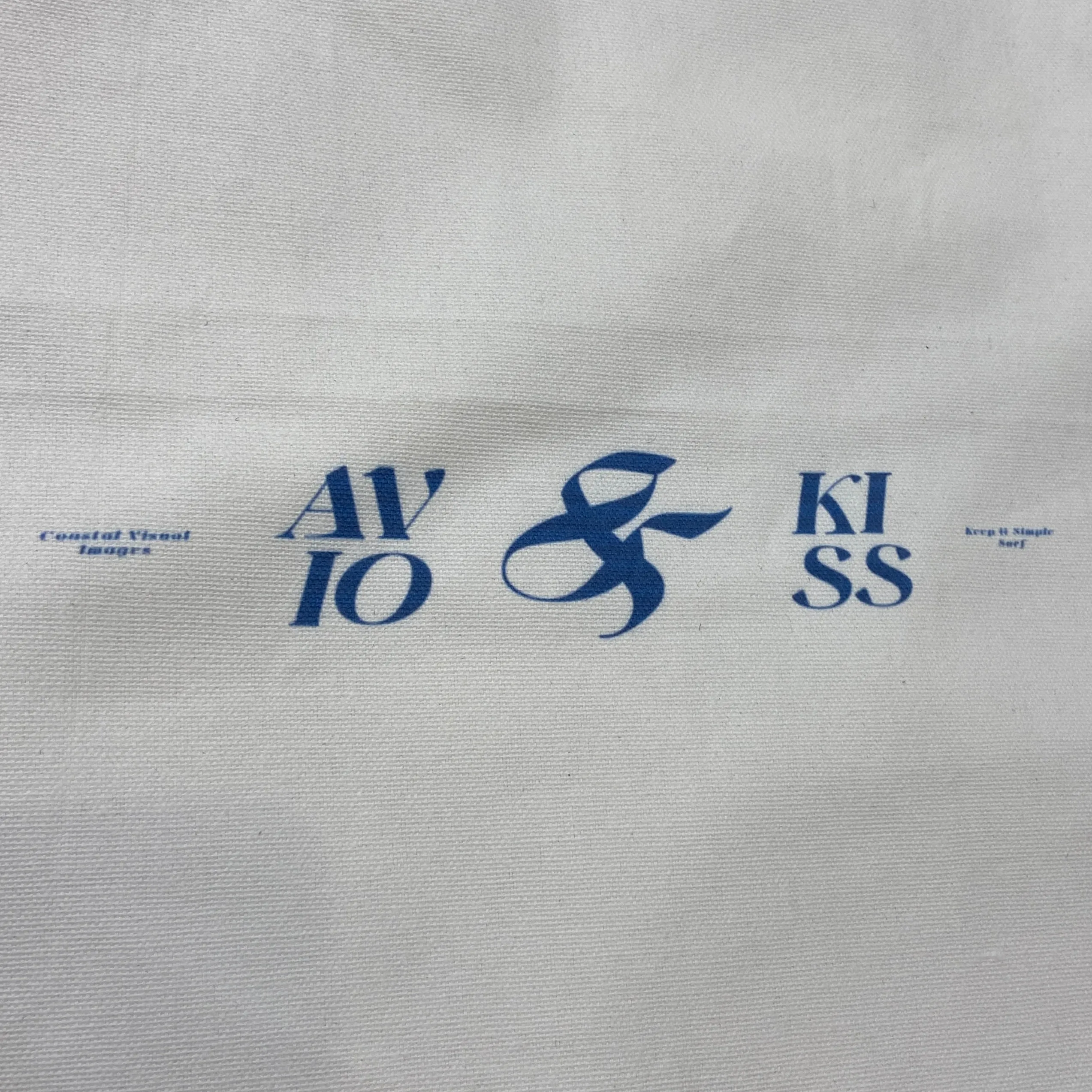 AVIO & KISS Tote Bag