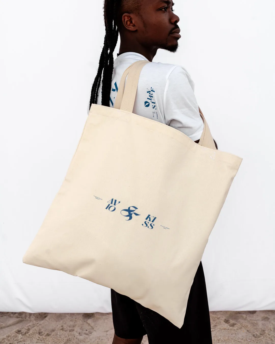 AVIO & KISS Tote Bag