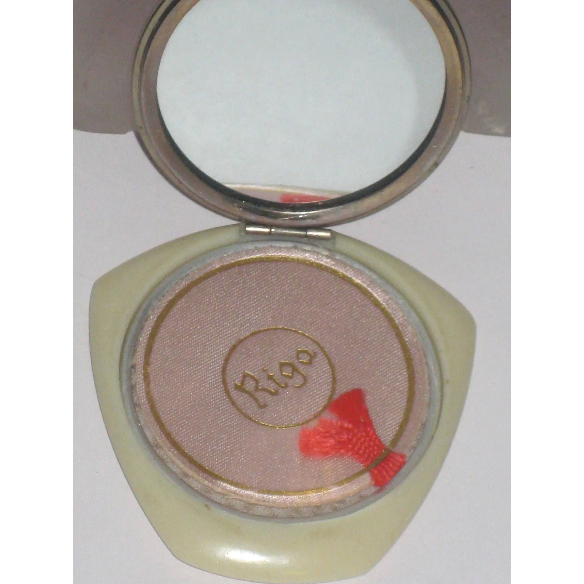 Bakelite Souvenir Compact By Riga