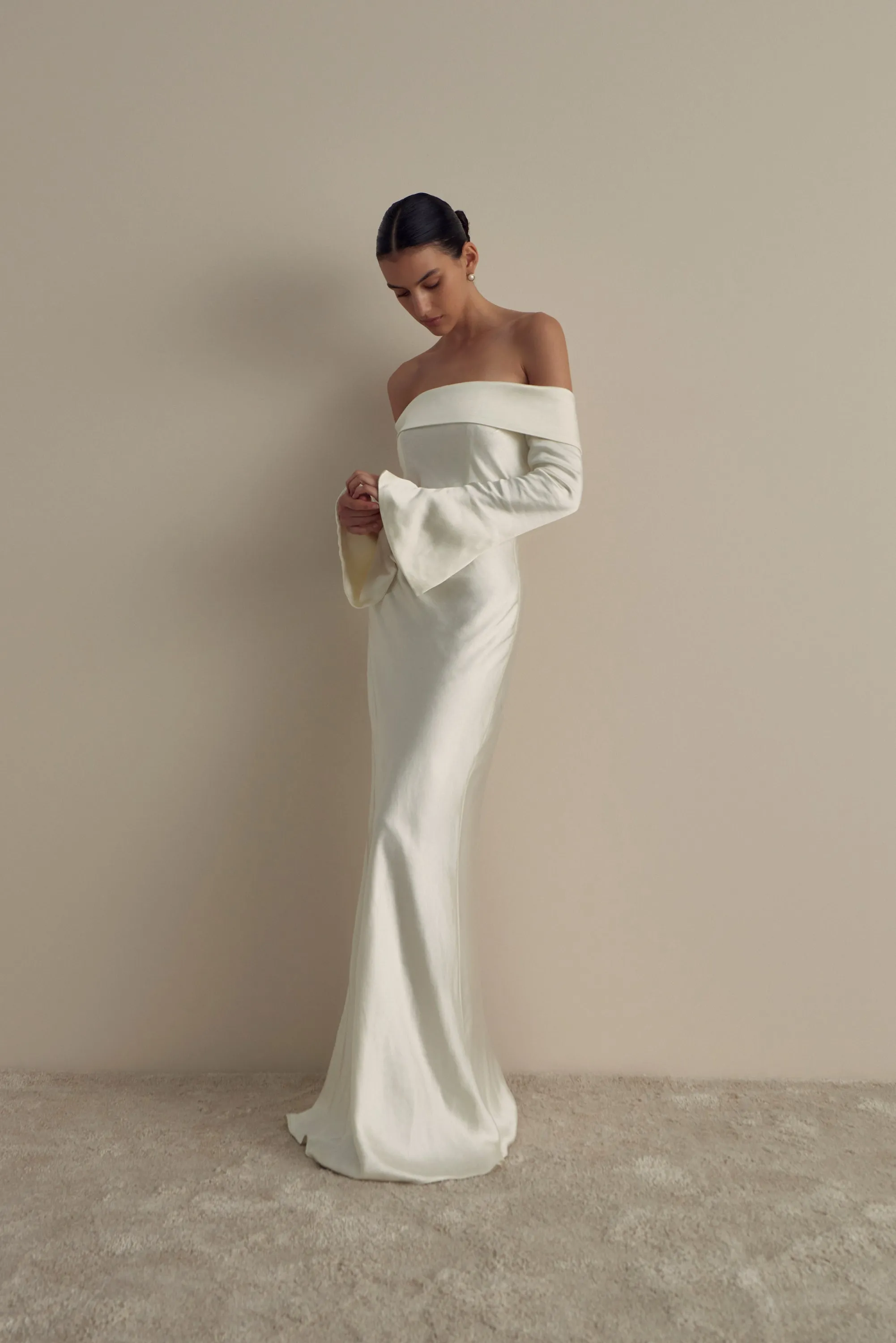 BIANCA GLOSS SATIN GOWN