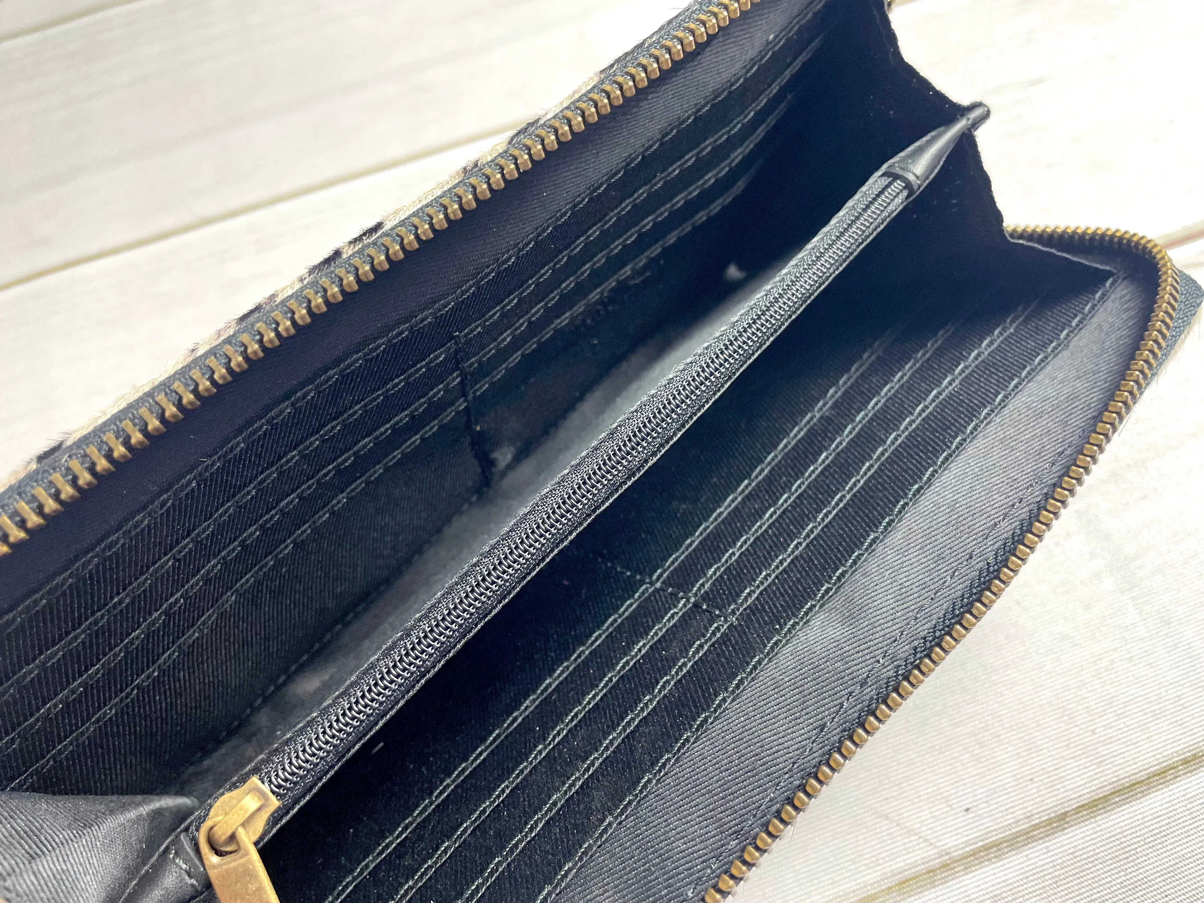 Black and White Hide Outer Wallet