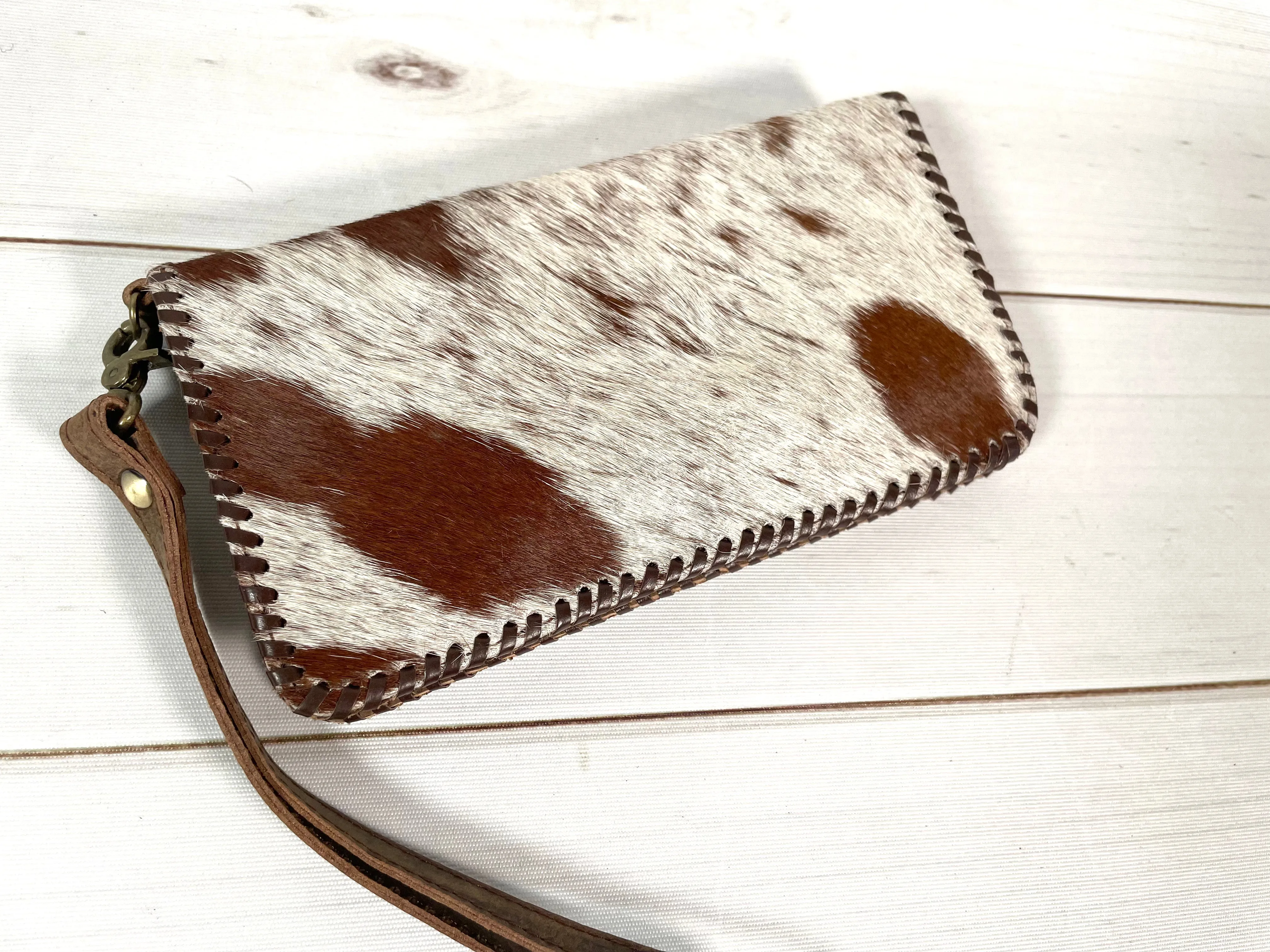 Brown Cowhide Whipstitch Leather Outer Wallet