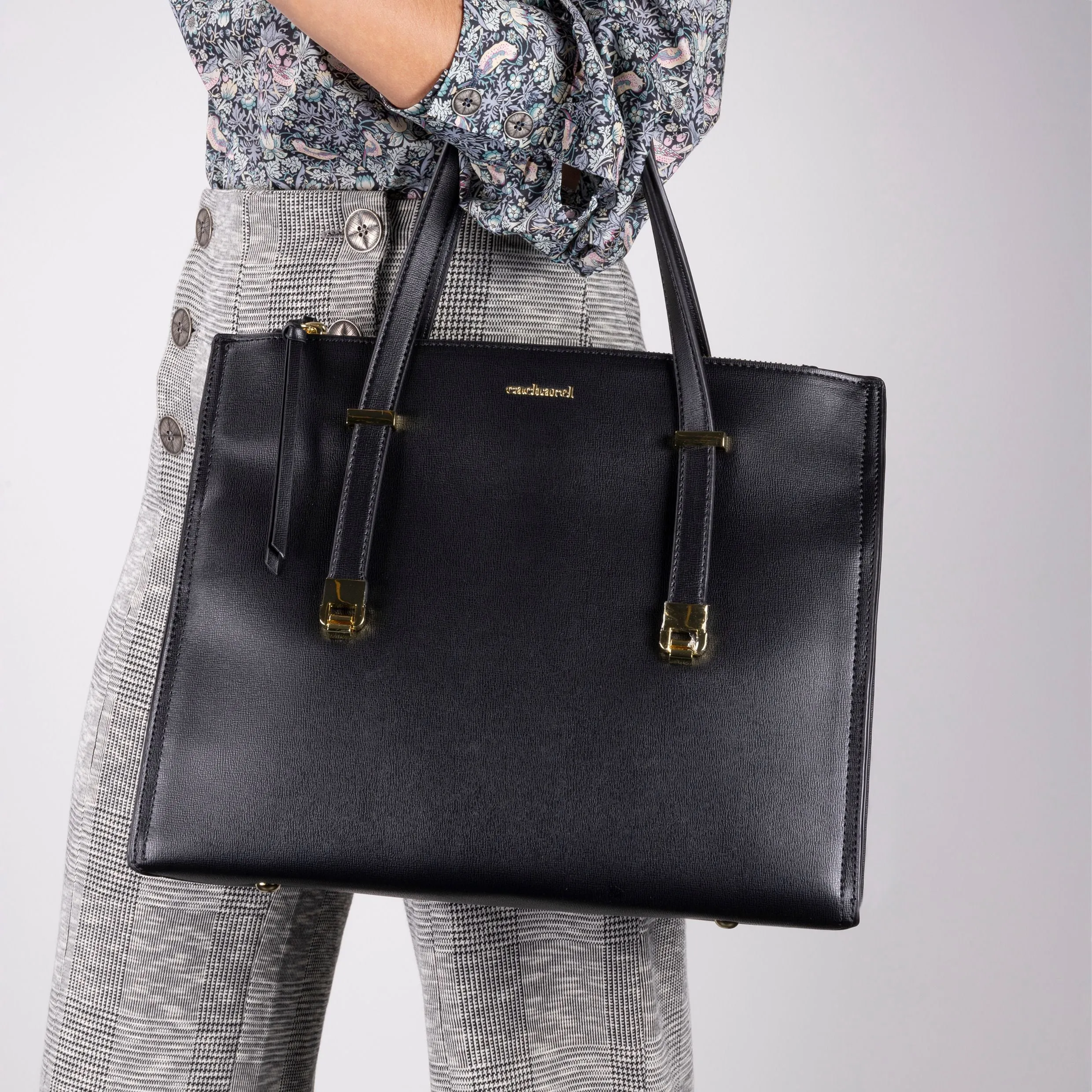 Cacharel CTW937A-Lady bag Madeleine Black
