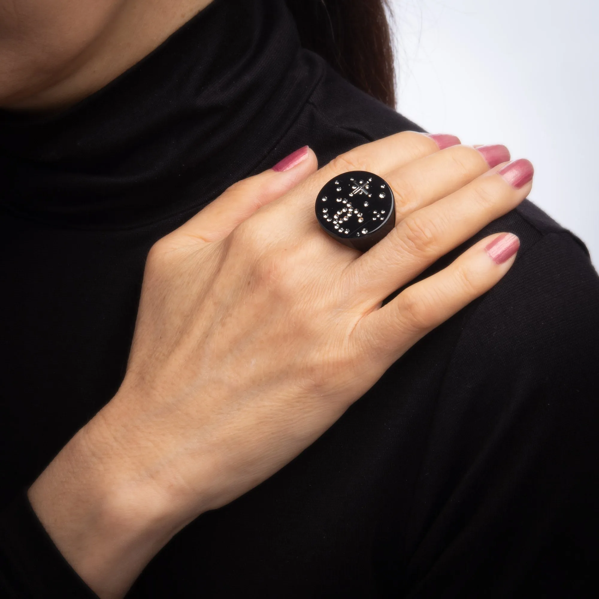 Chanel Star Crystal Ring c2008 Black Resin Round Cocktail Jewelry Sz 6.5 CC Logo