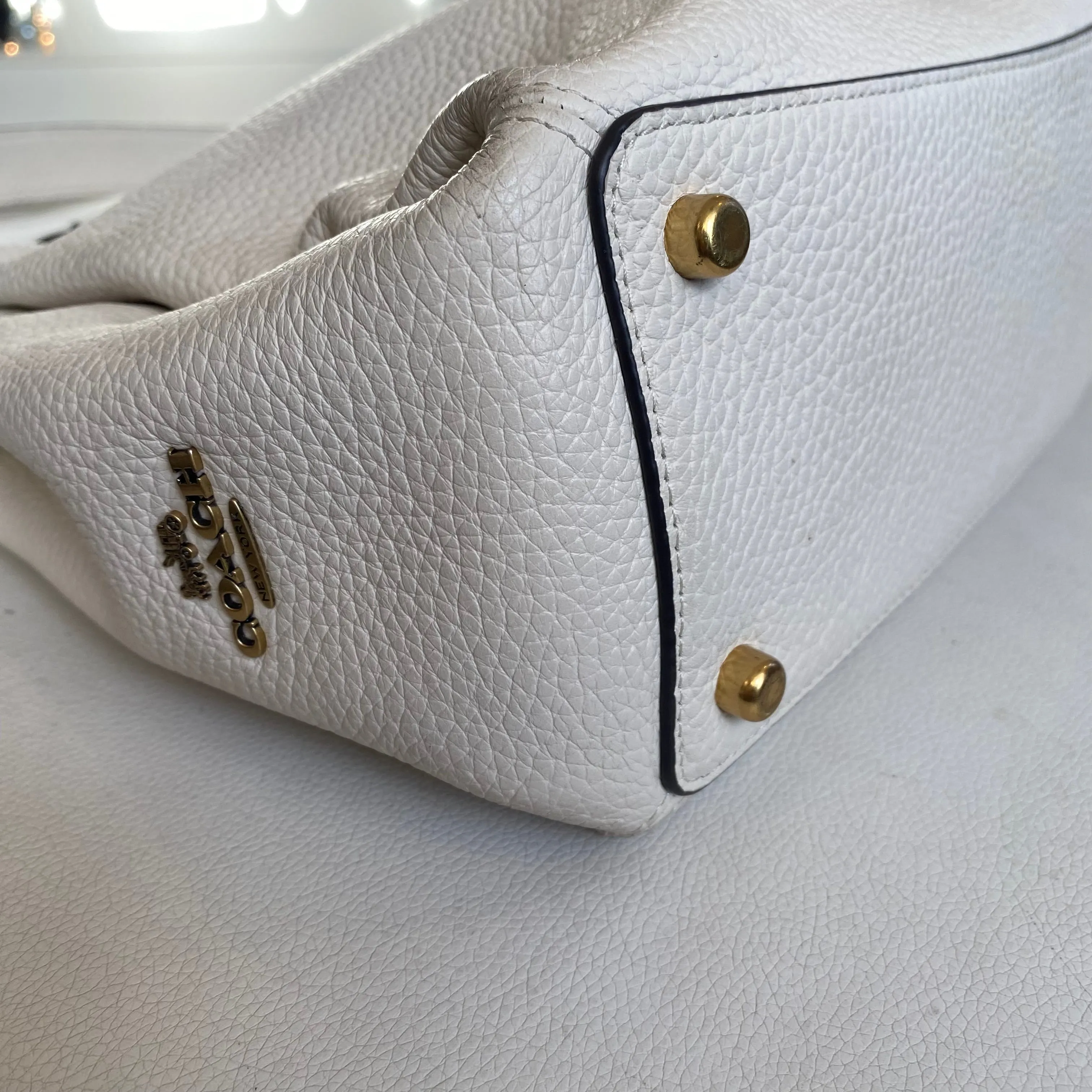 COACH Shay Pebble Leather Shoulder Bag Chalk 93811