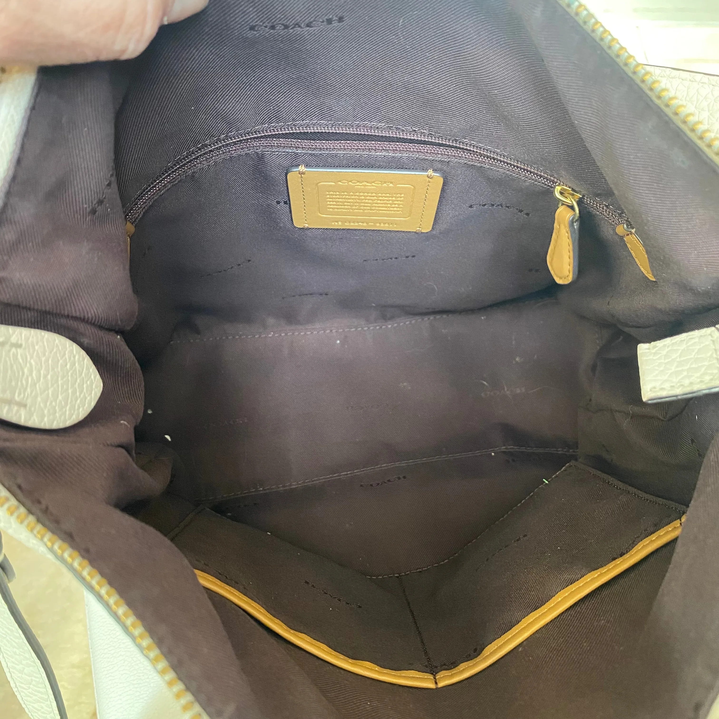 COACH Shay Pebble Leather Shoulder Bag Chalk 93811