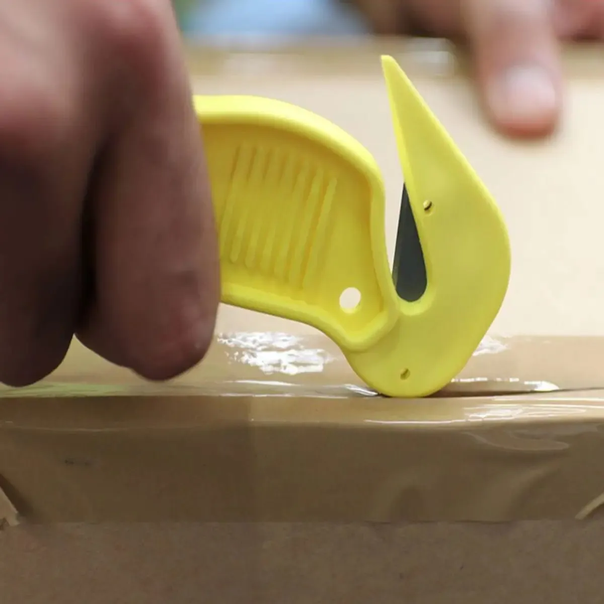 Disposable Box Cutter Safety Knife with built in Tape cutter