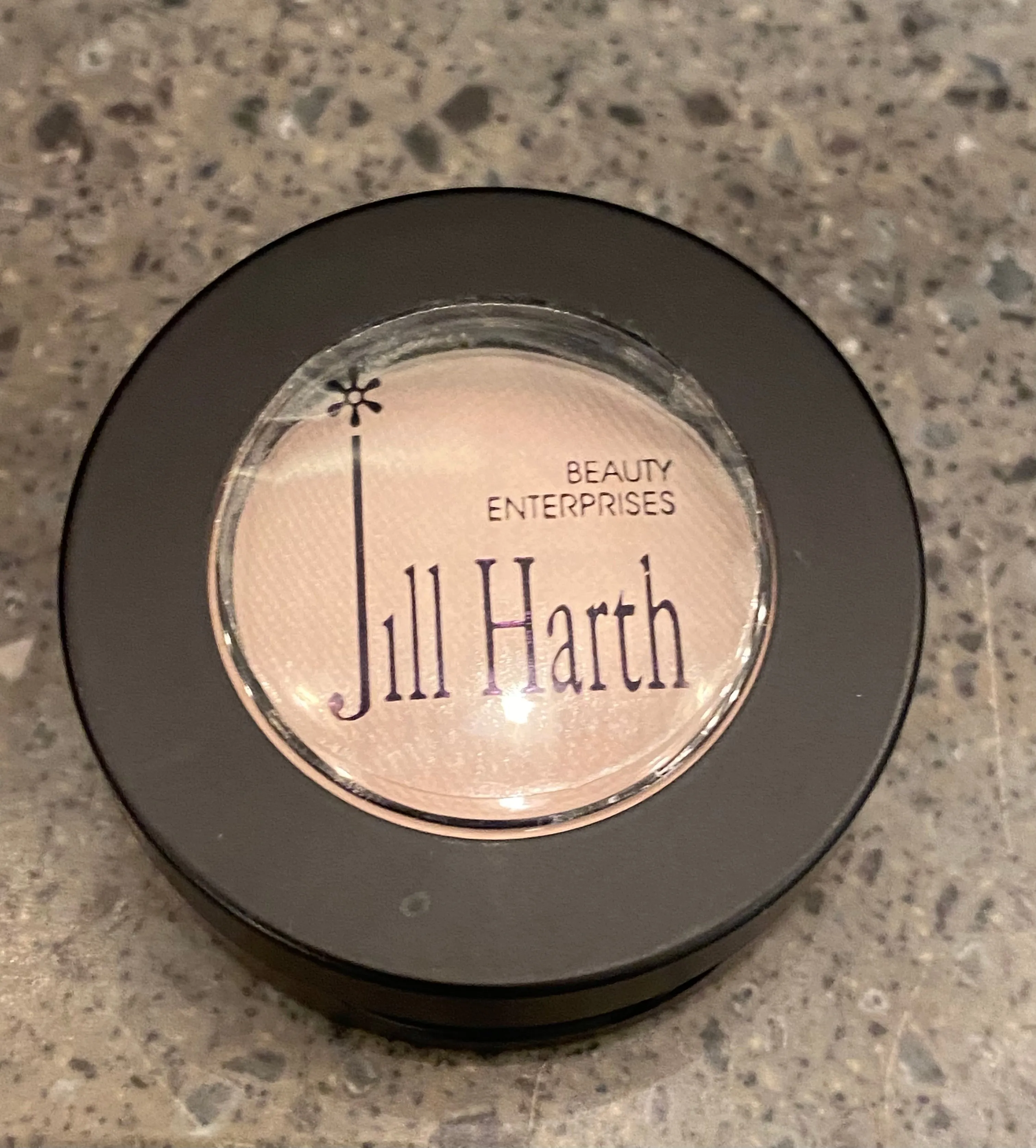 DIVINE Eye Shadow Compact