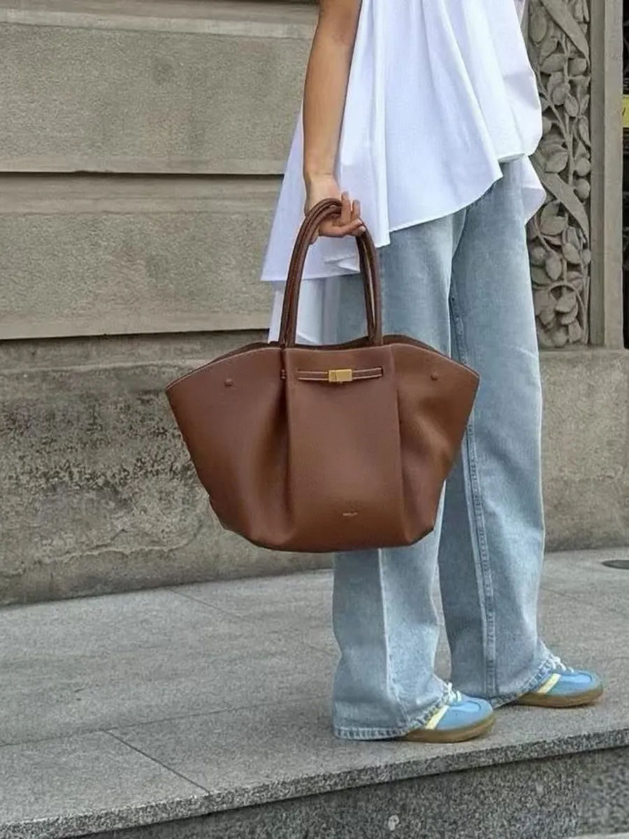 Elegant Leather Daily Shoulder Bag for Women