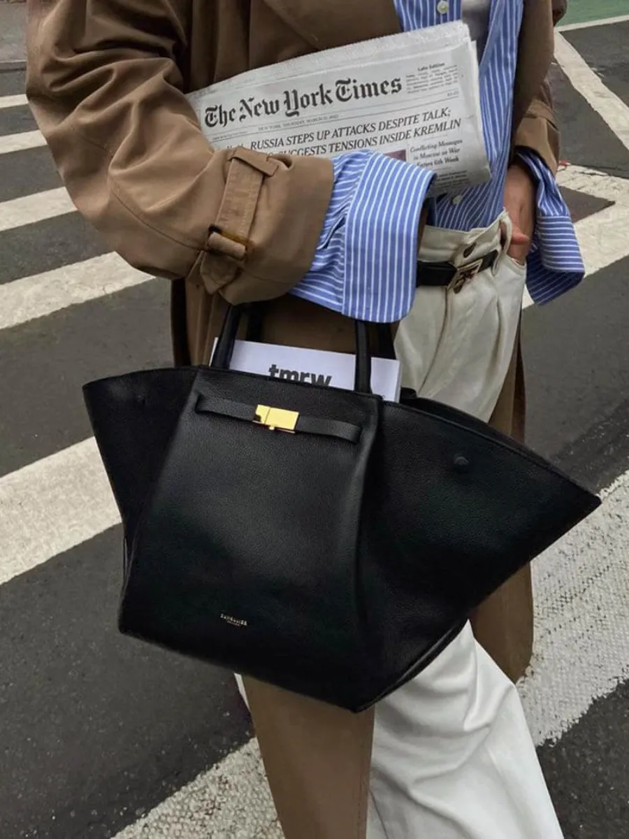 Elegant Leather Daily Shoulder Bag for Women