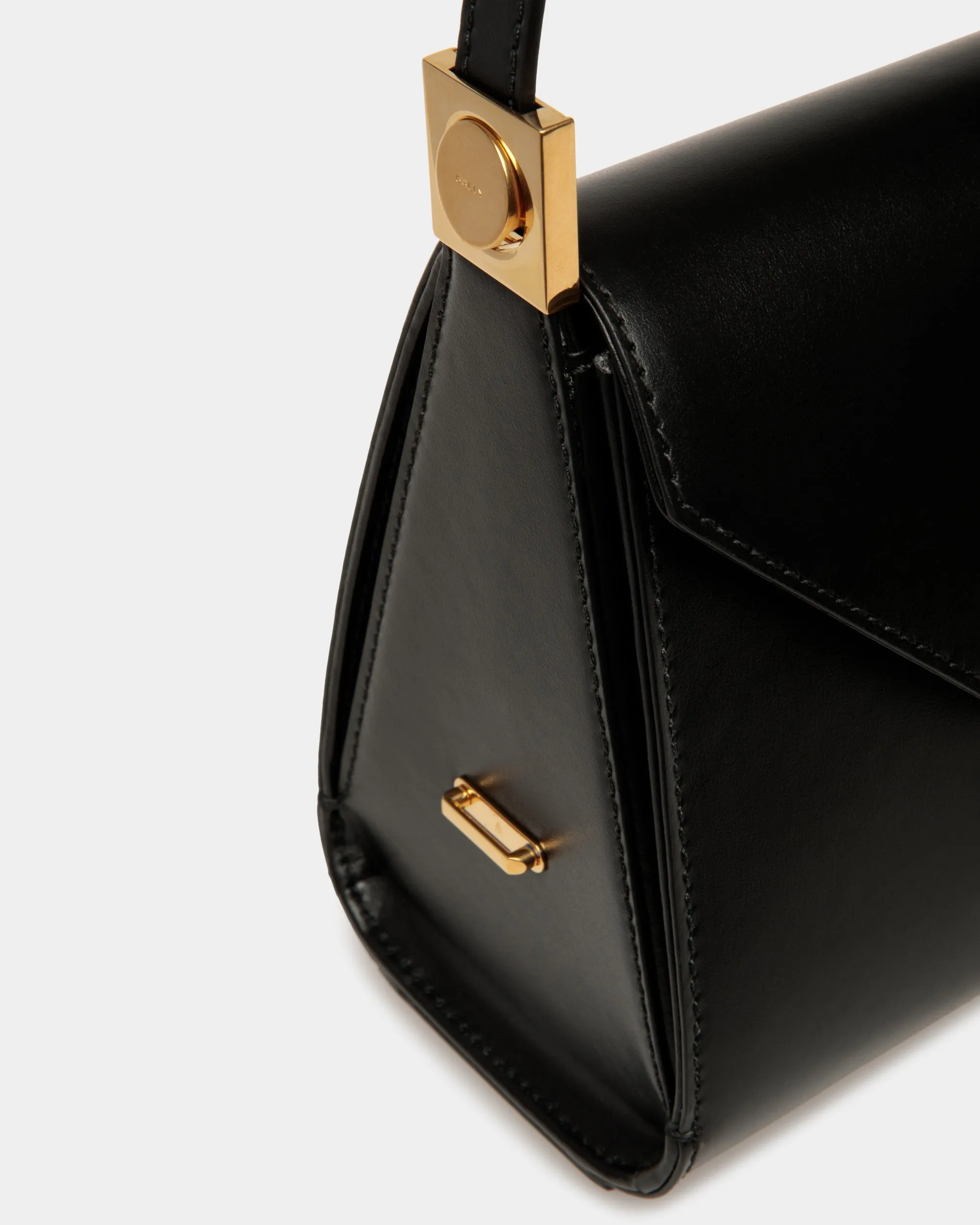 Emblem Trapeze M - Shoulder Bag