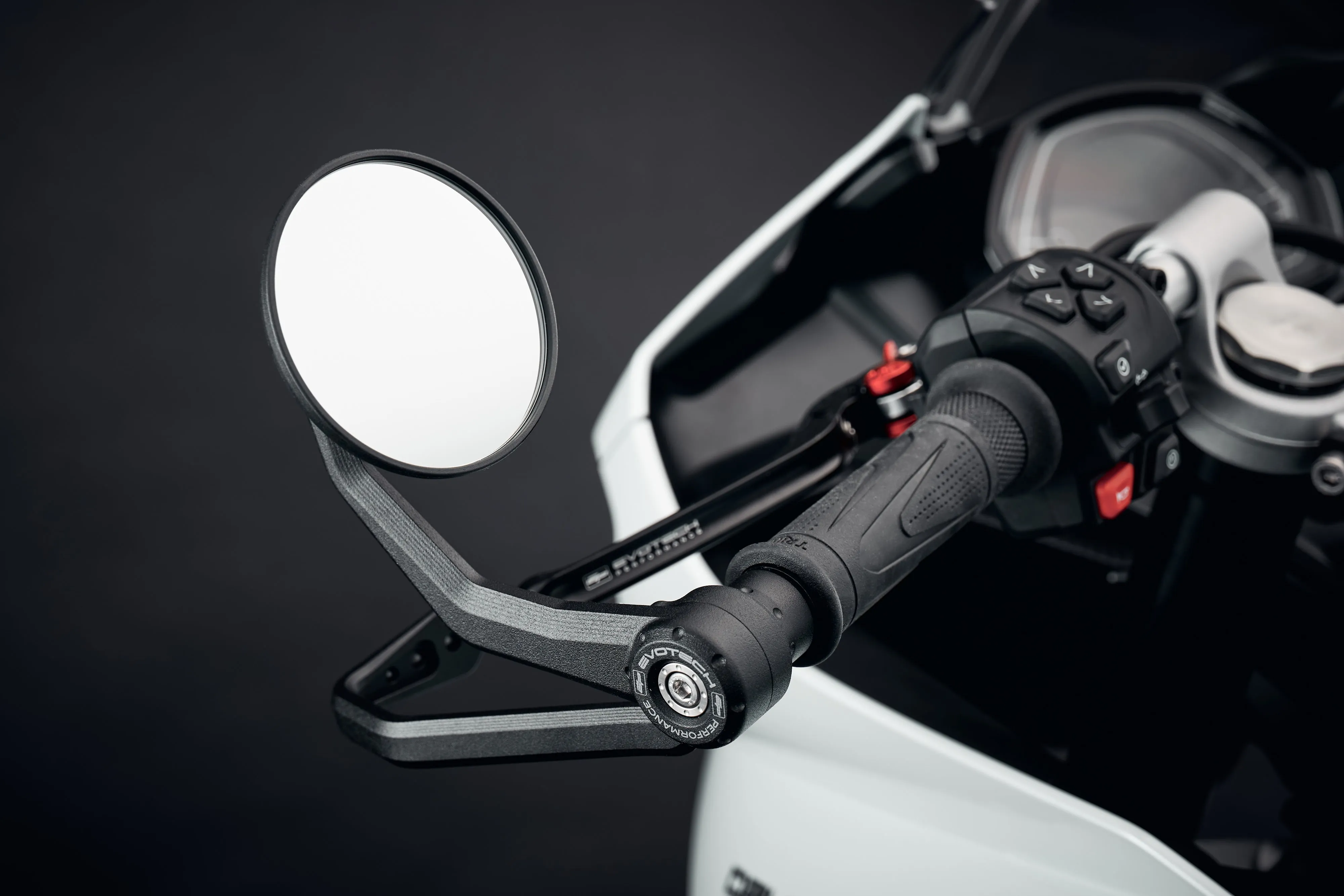 Evotech Bar End Mirrors / Brake and Clutch Protector Kit - Triumph Trident (2021 - 2024)