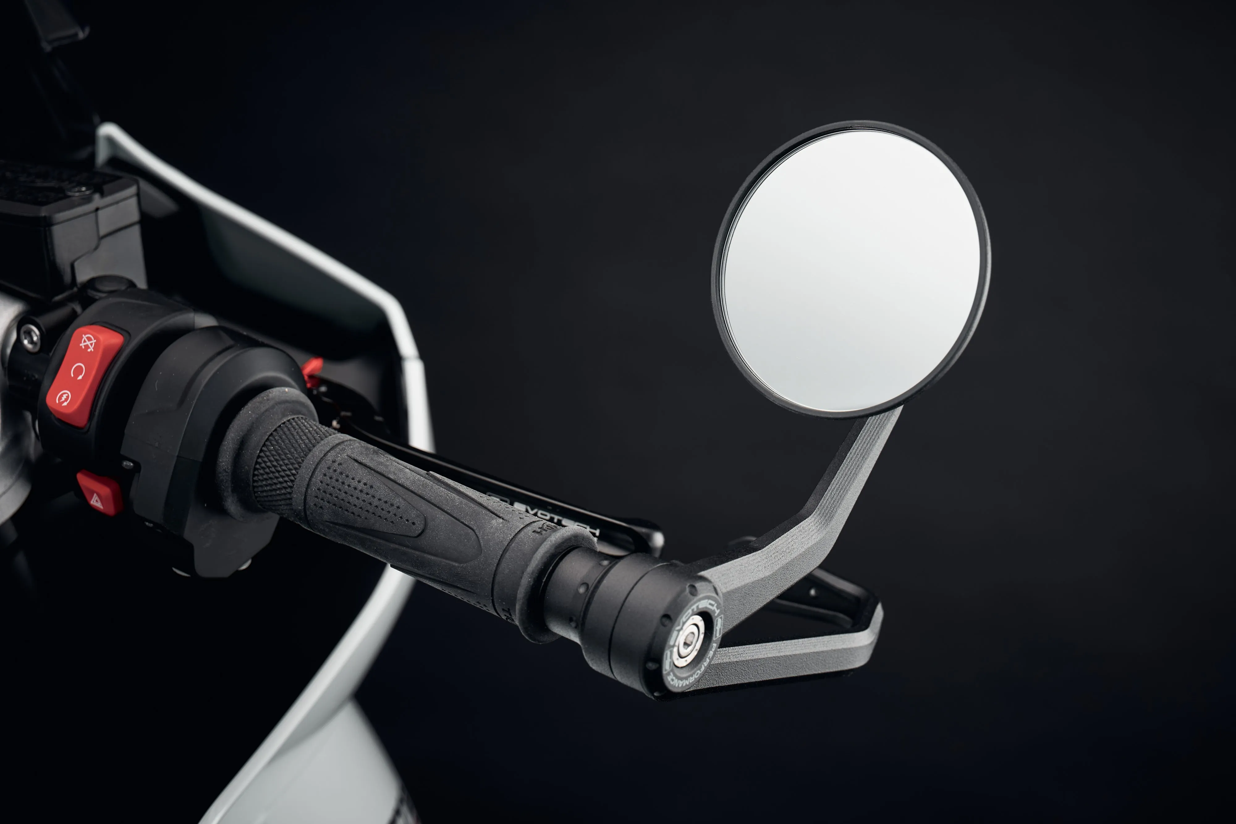 Evotech Bar End Mirrors / Brake and Clutch Protector Kit - Triumph Trident (2021 - 2024)