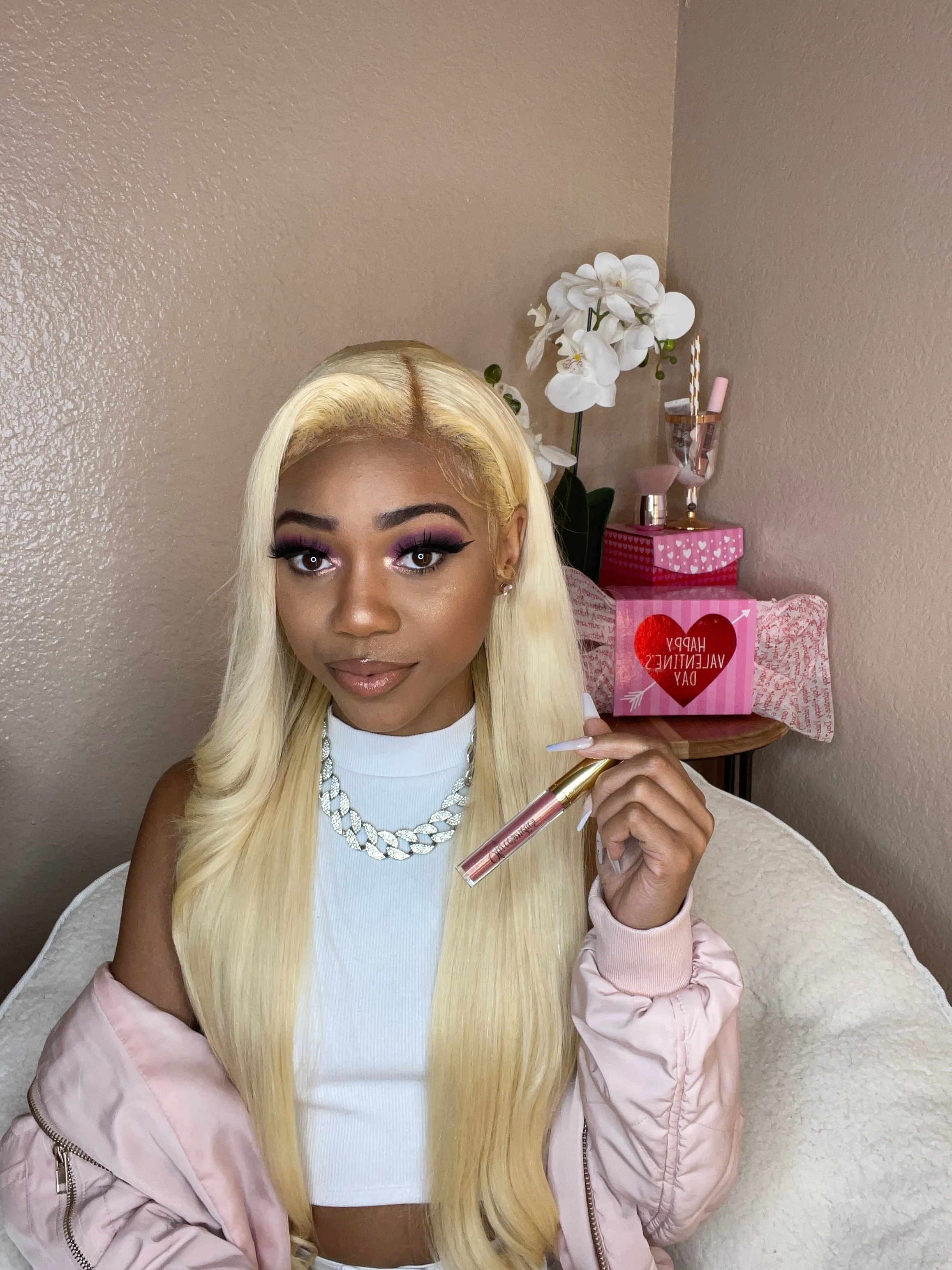 Glitter lip gloss (Matte).