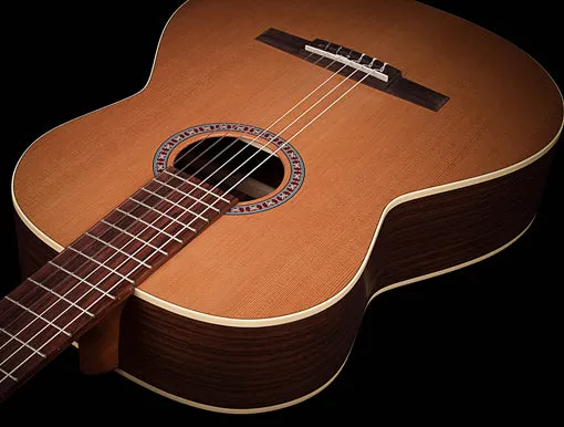 Godin 049769 / 051885 Presentation QIT Pickup Solid Top Classical Nylon Guitar with Bag Made In Canada
