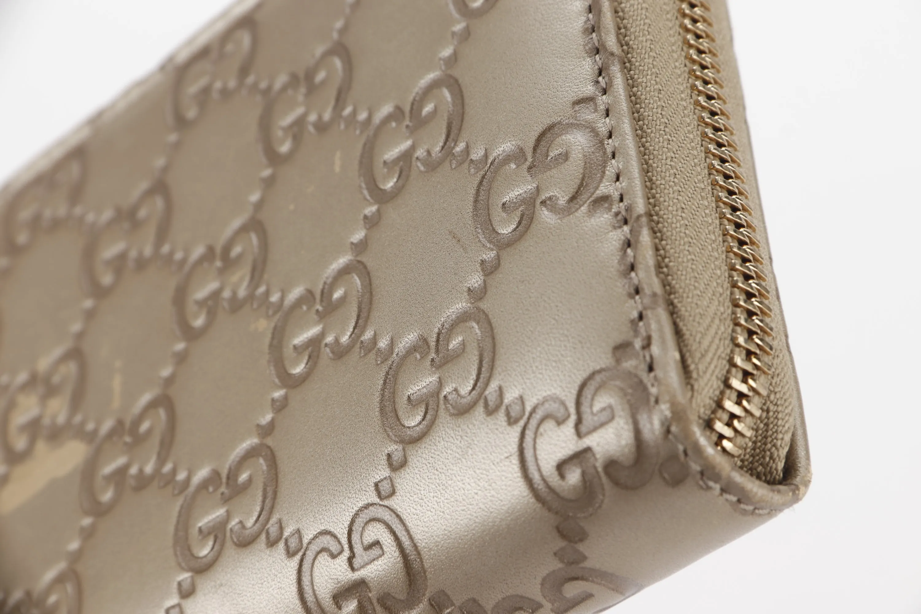 GUCCI 282247 534633 GUCCISSIMA METALLIC LEATHER LONG ZIP WALLET GOLD HARDWARE, NO DUST COVER & BOX