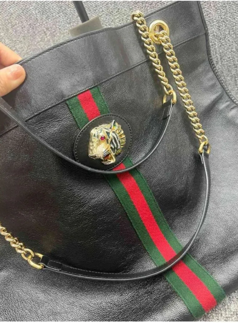 Gucci Black Supreme Leather Shoulder Bag