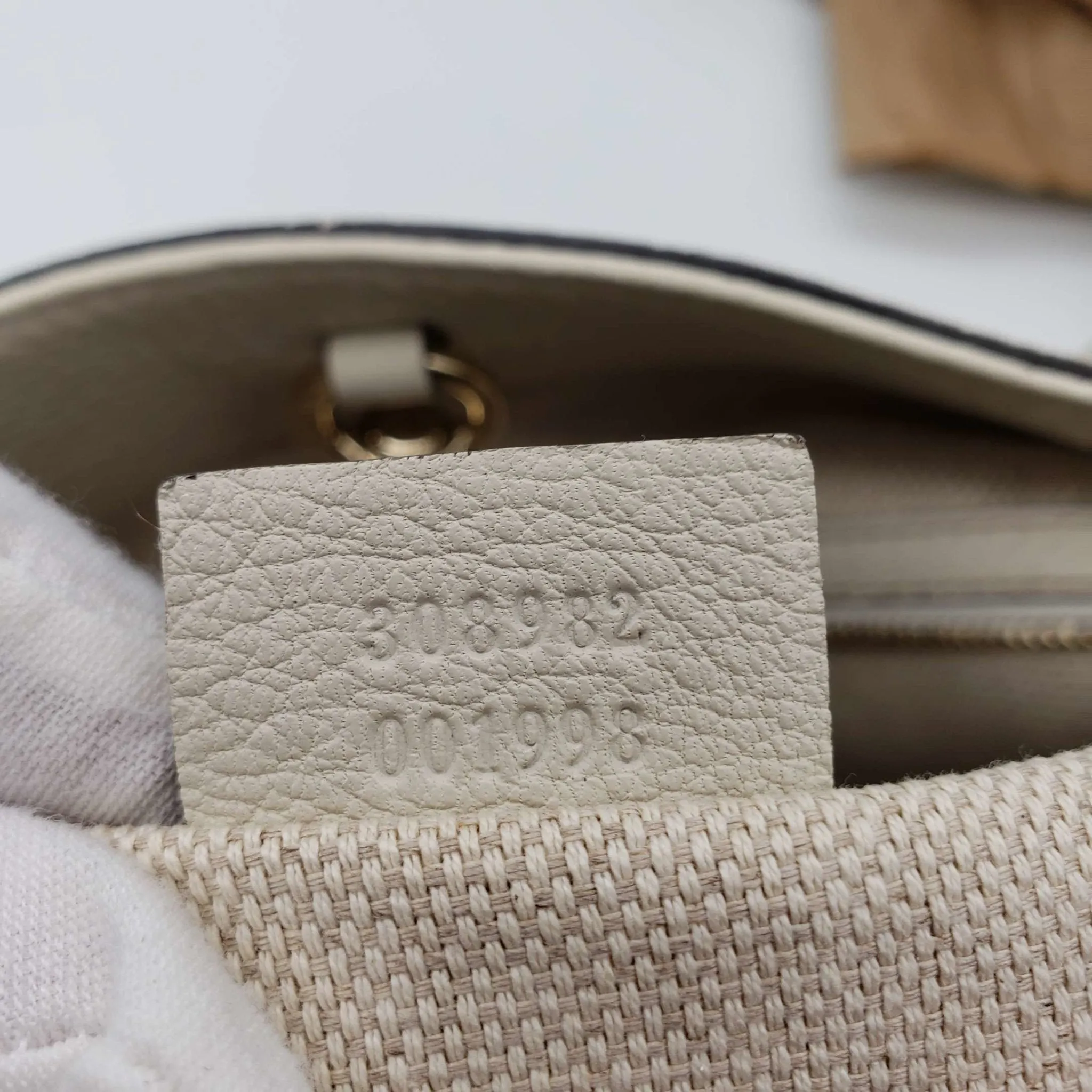 Gucci GG Soho on Chain Medium White Shoulder Bag