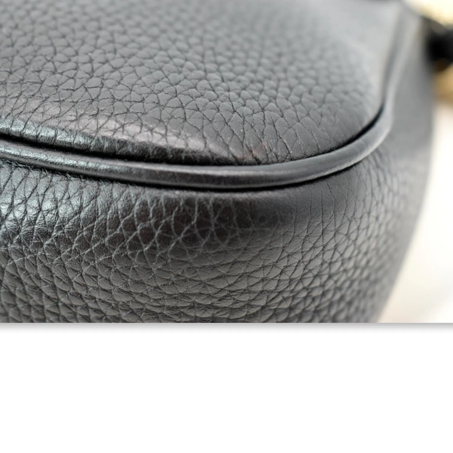 GUCCI GG Soho Tassel Chain Leather Crossbody Bag Beige Black