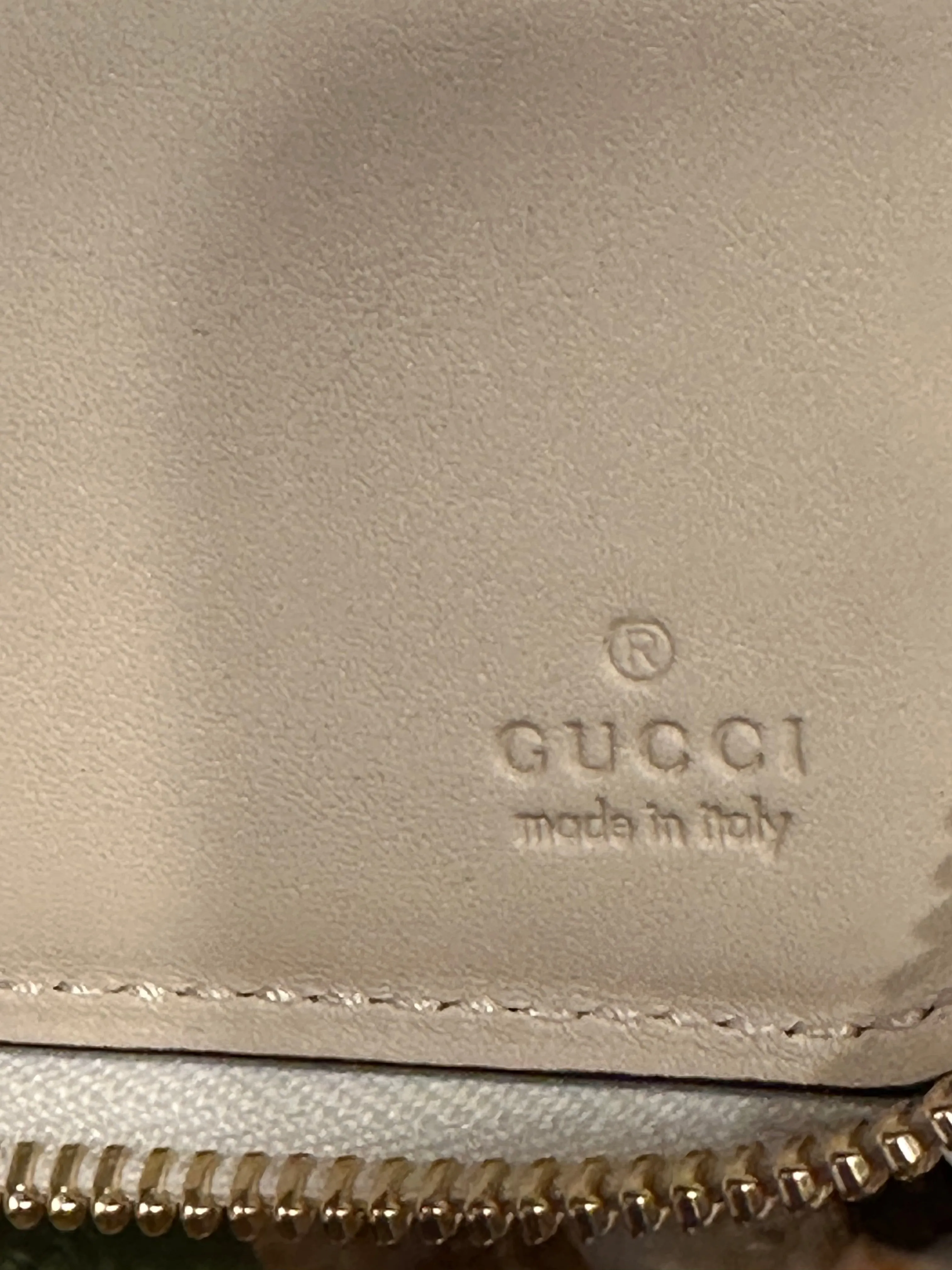Gucci Interlocking GG Zip Around Wallet in White and Red