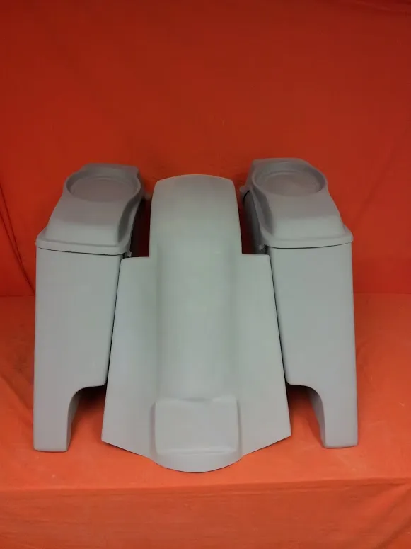 Harley Davidson 4" Extended Stretched Saddlebags   6.5 Speaker Lids & Replacement Fender 09 - 13