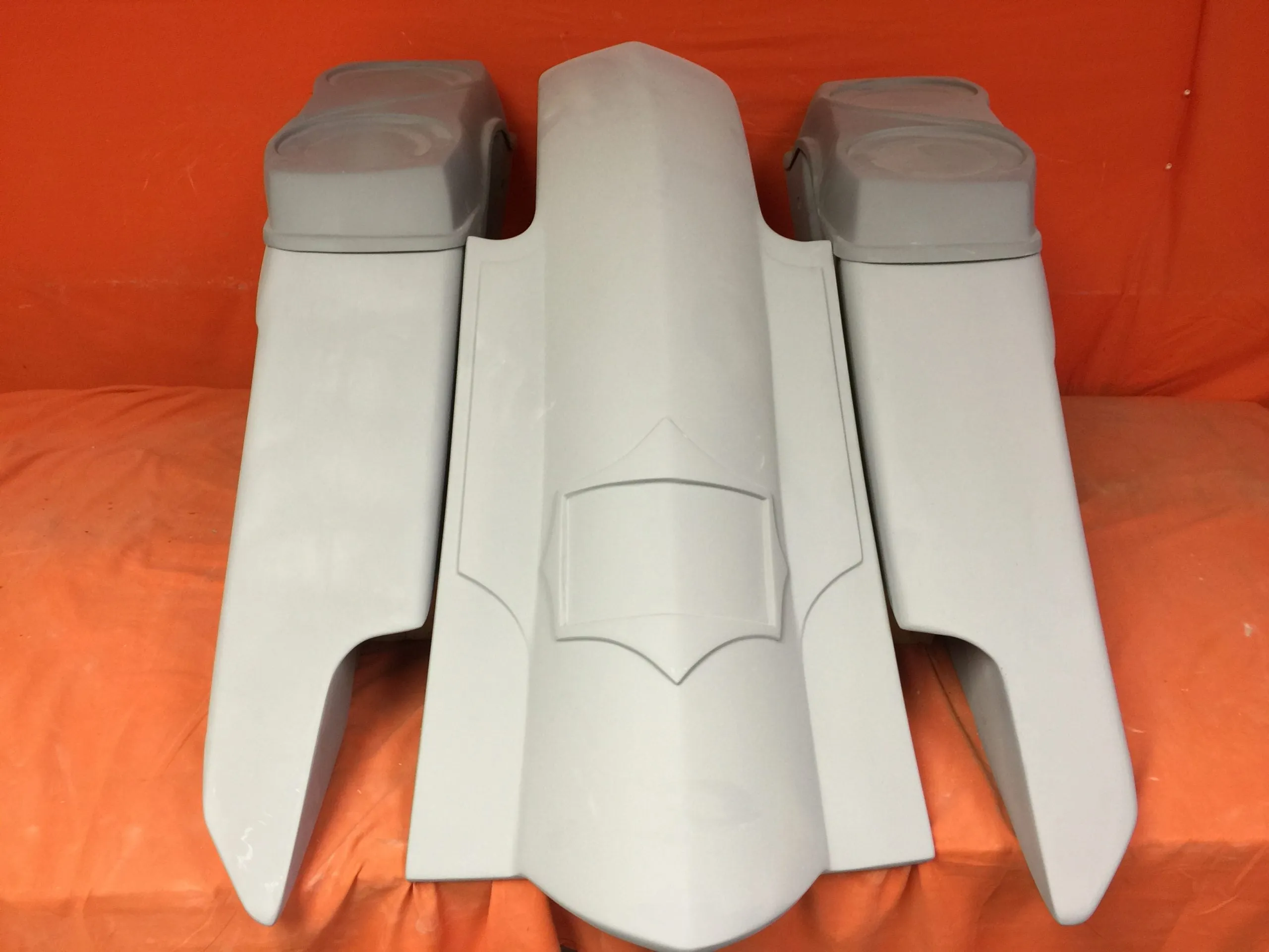 Harley Davidson 6" Trendsetter Extended Saddlebag Fender Kit - Dual Cut Outs   6.5" Speaker Lids / 2014 - 2023