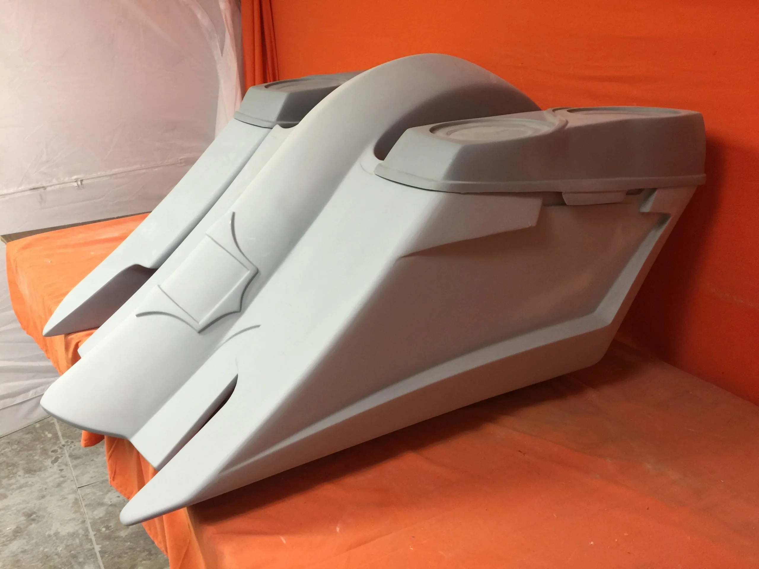 Harley Davidson 6" Trendsetter Extended Saddlebag Fender Kit - Dual Cut Outs Dual 6.5" Speaker Lids / 2014 - 2023