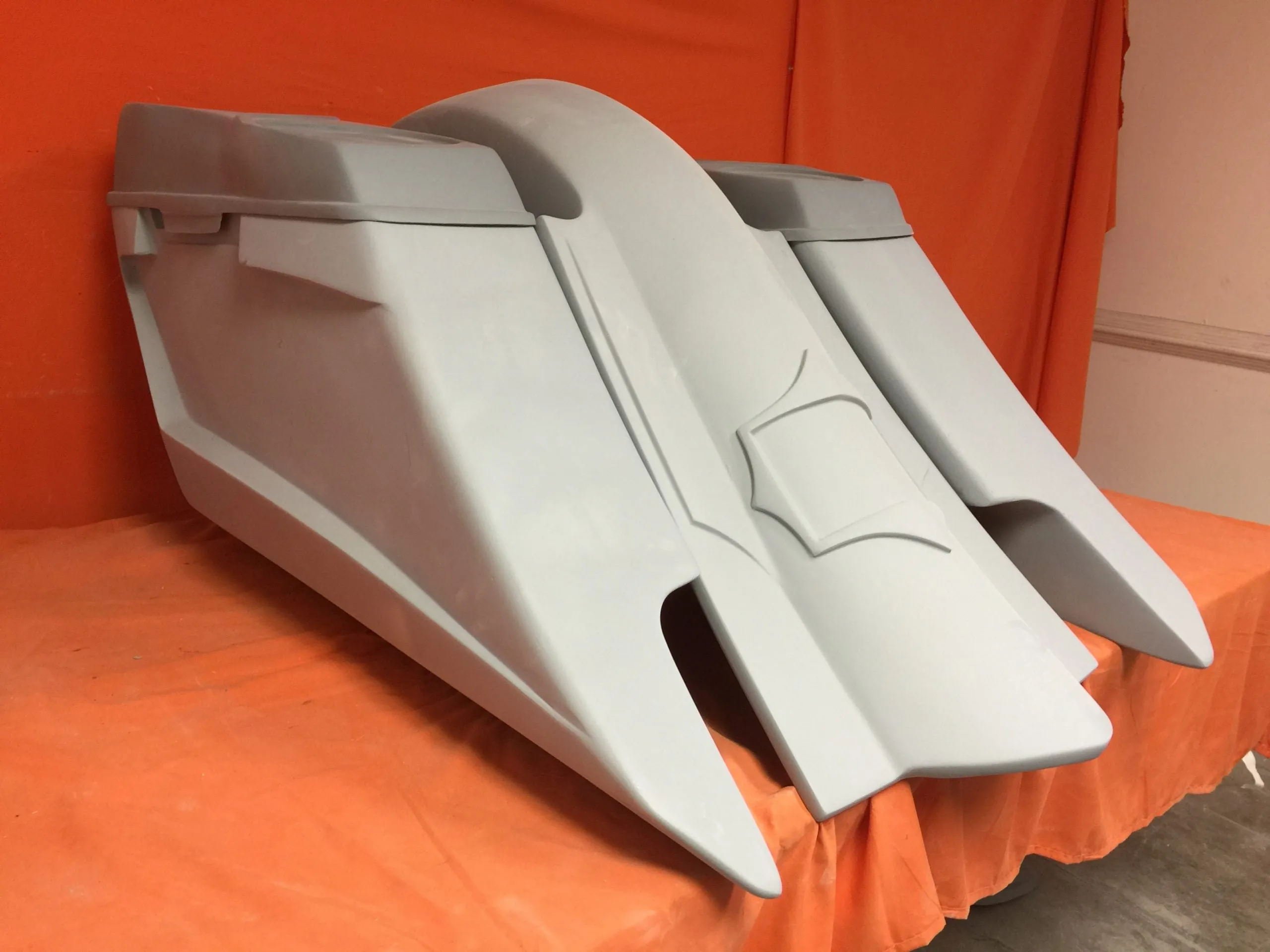 Harley Davidson 6" Trendsetter Extended Saddlebag Fender Kit - Dual Cut Outs Dual 6.5" Speaker Lids / 2014 - 2023