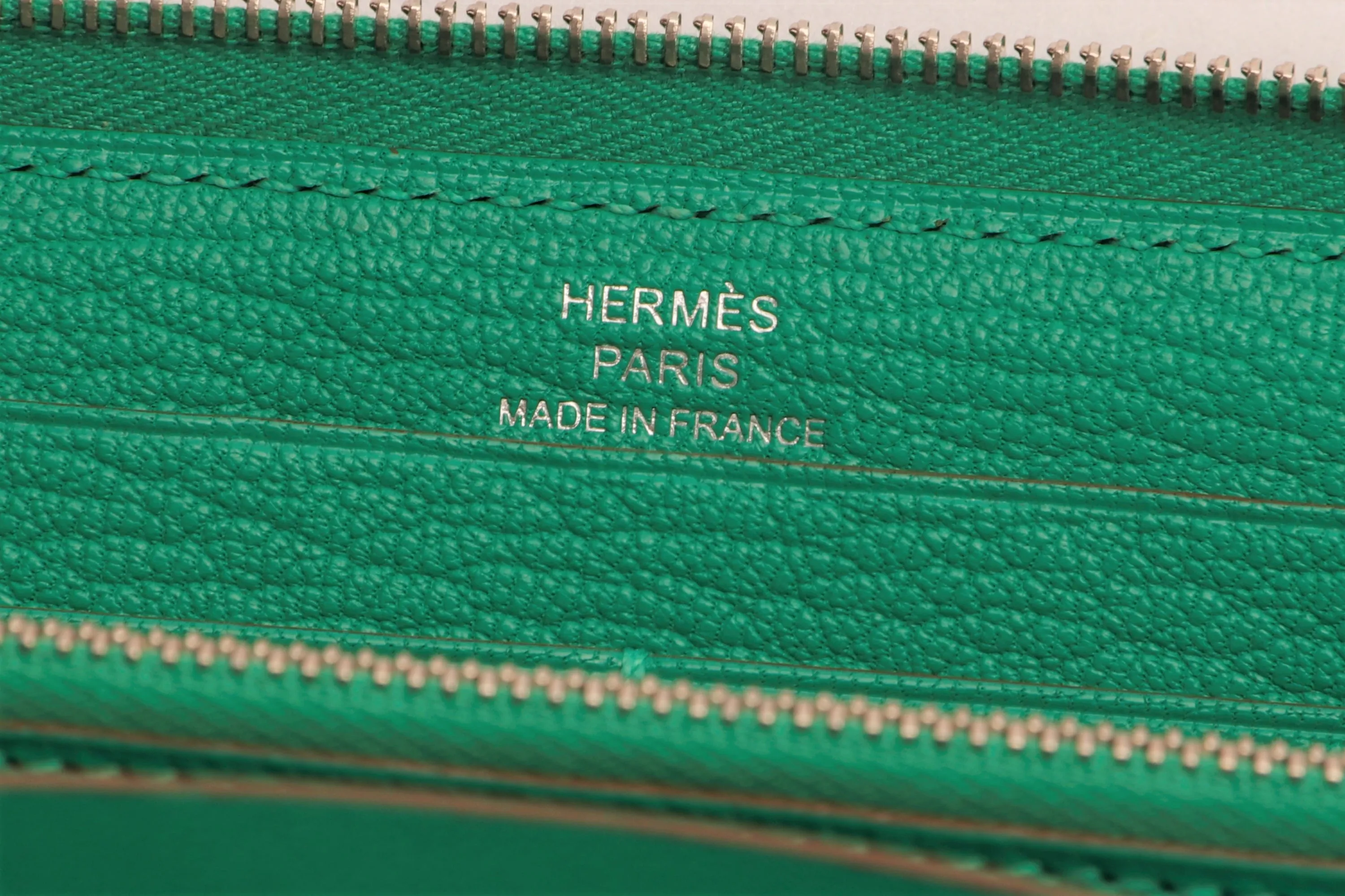 HERMES AZAP WALLET (STAMP R) GREEN MENTHE CHEVRE LEATHER, WITH DUST COVER & BOX