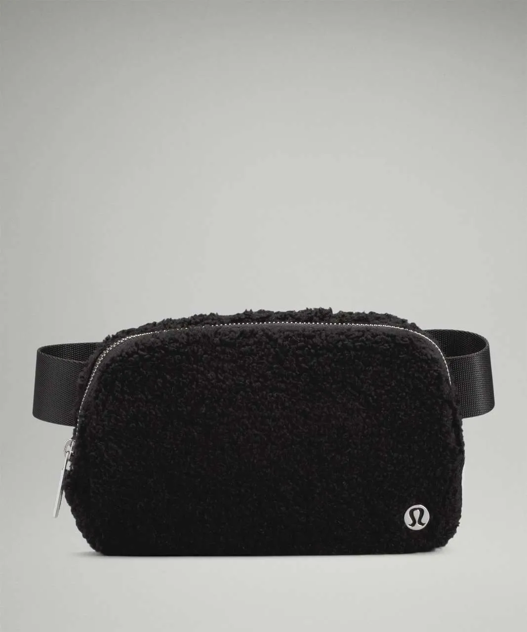 Item has been lightly used! Lululemon Everywhere Fleece Belt Bag Black 1L