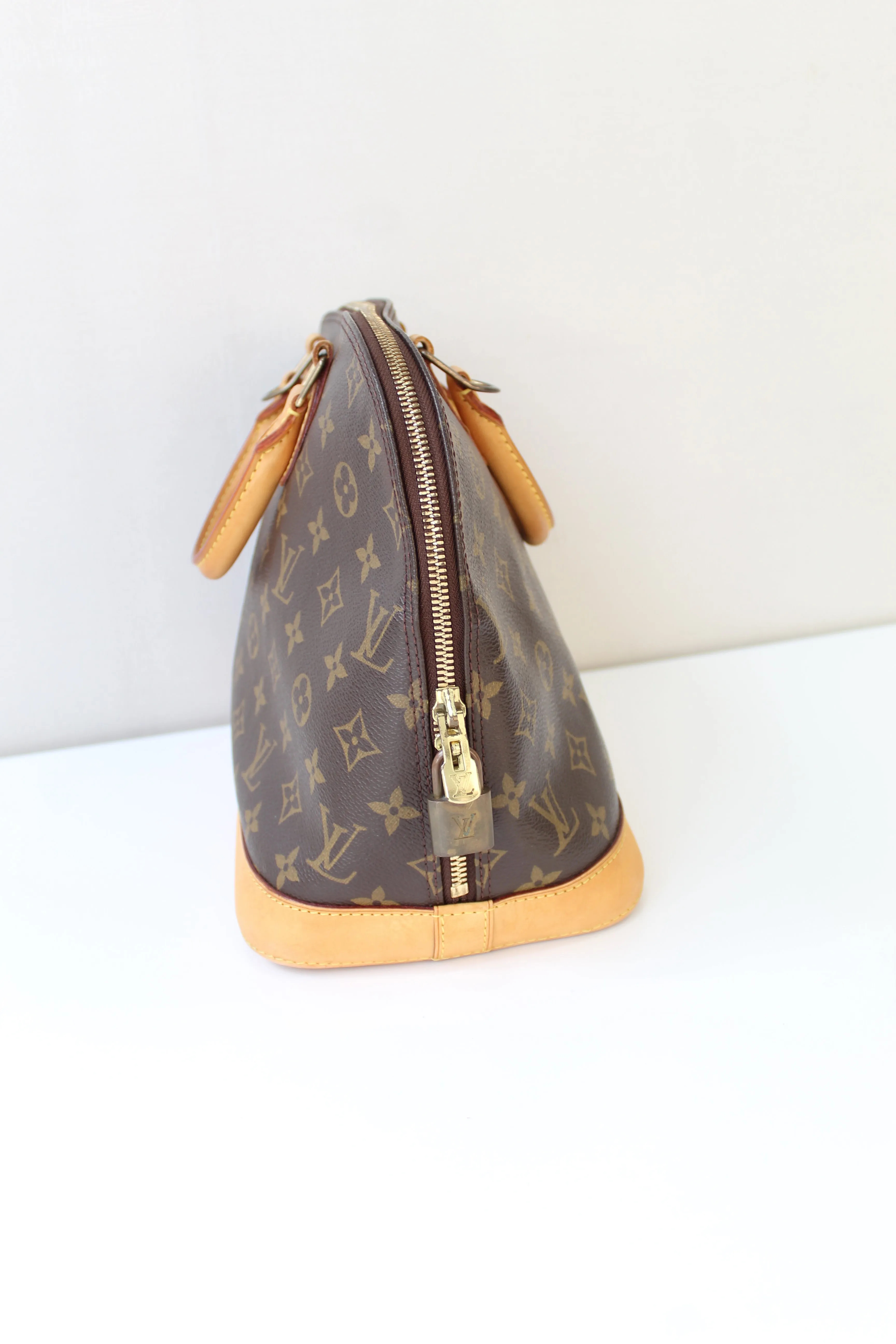 Louis Vuitton Alma PM
