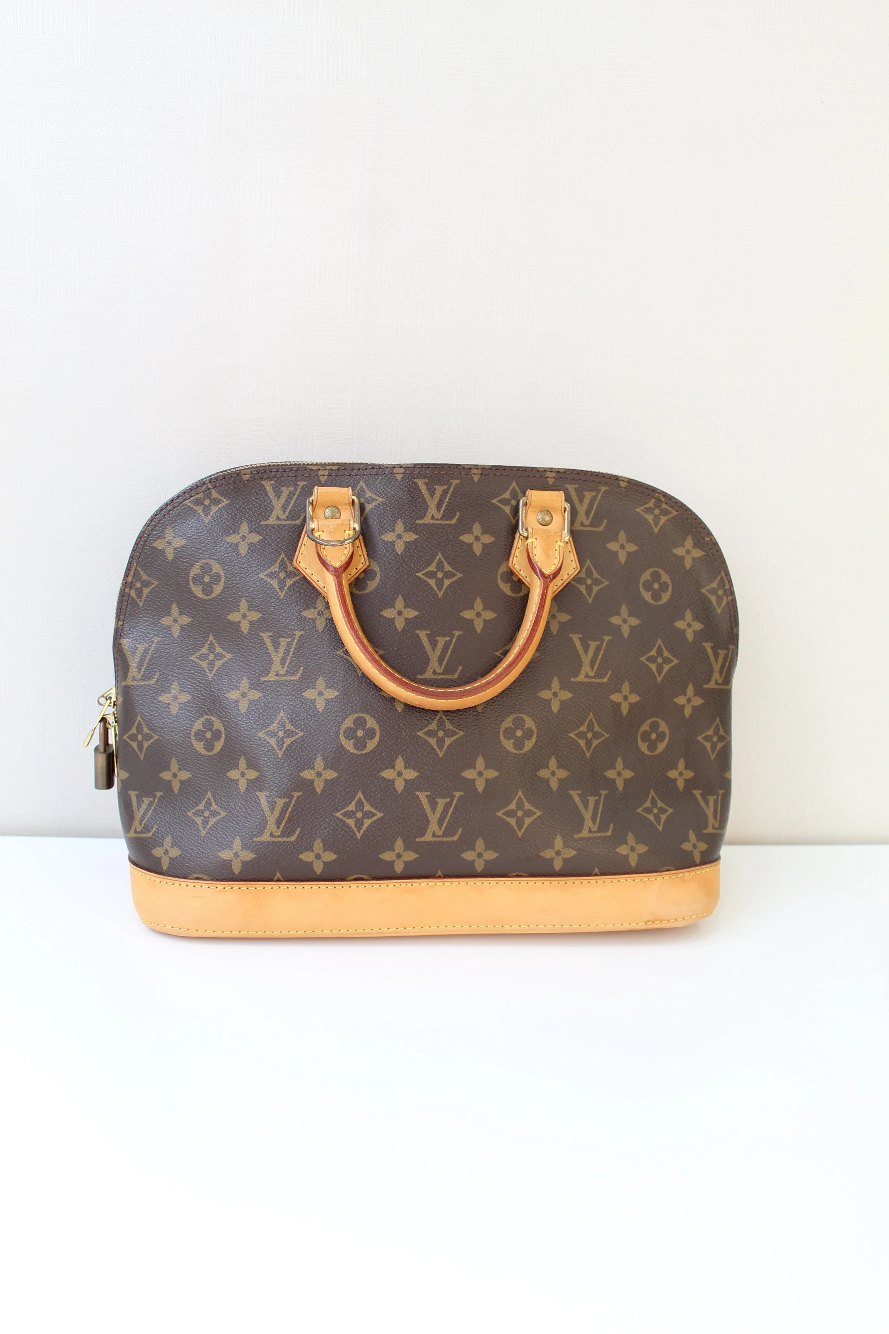 Louis Vuitton Alma PM