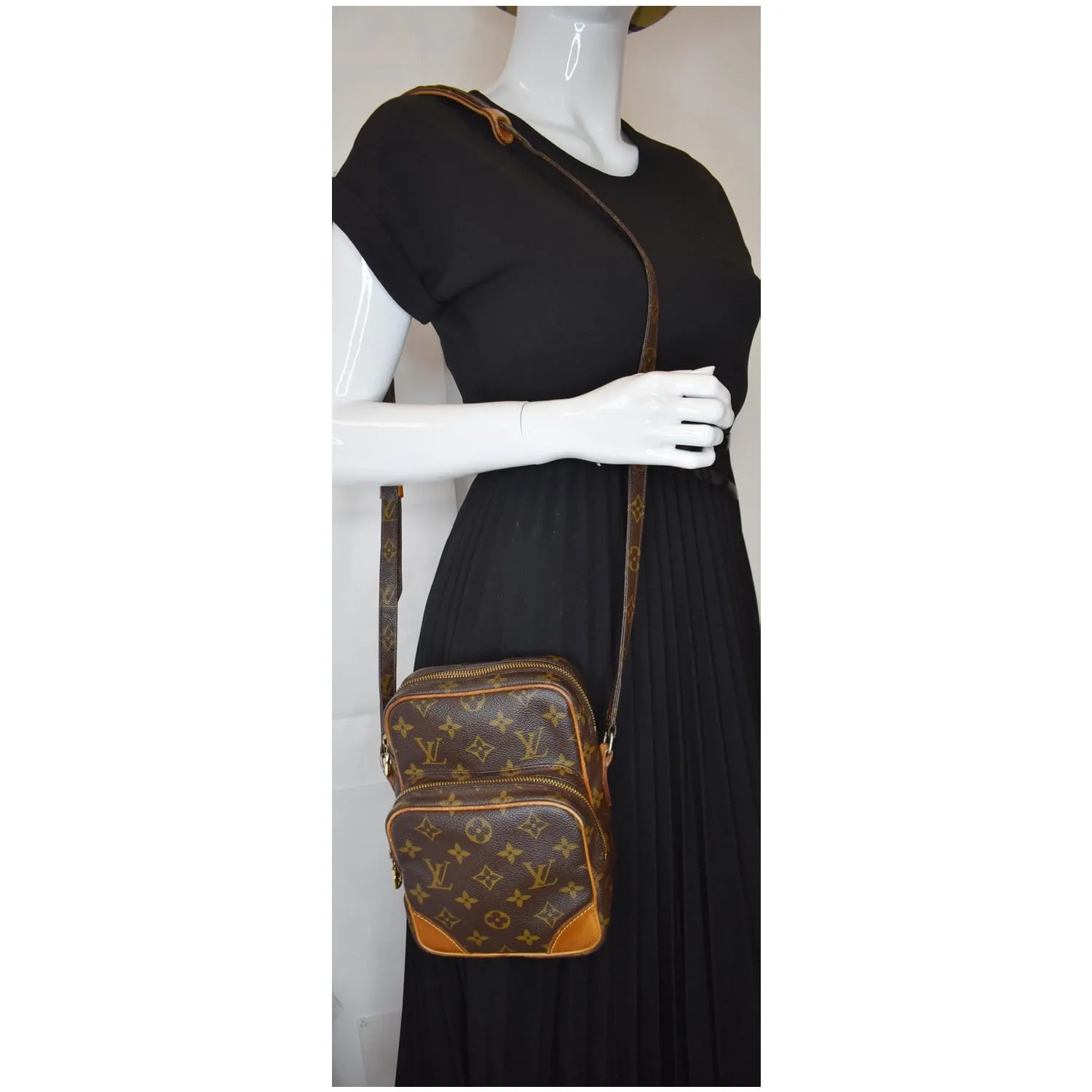 LOUIS VUITTON Amazone Monogram Canvas Shoulder Bag Brown
