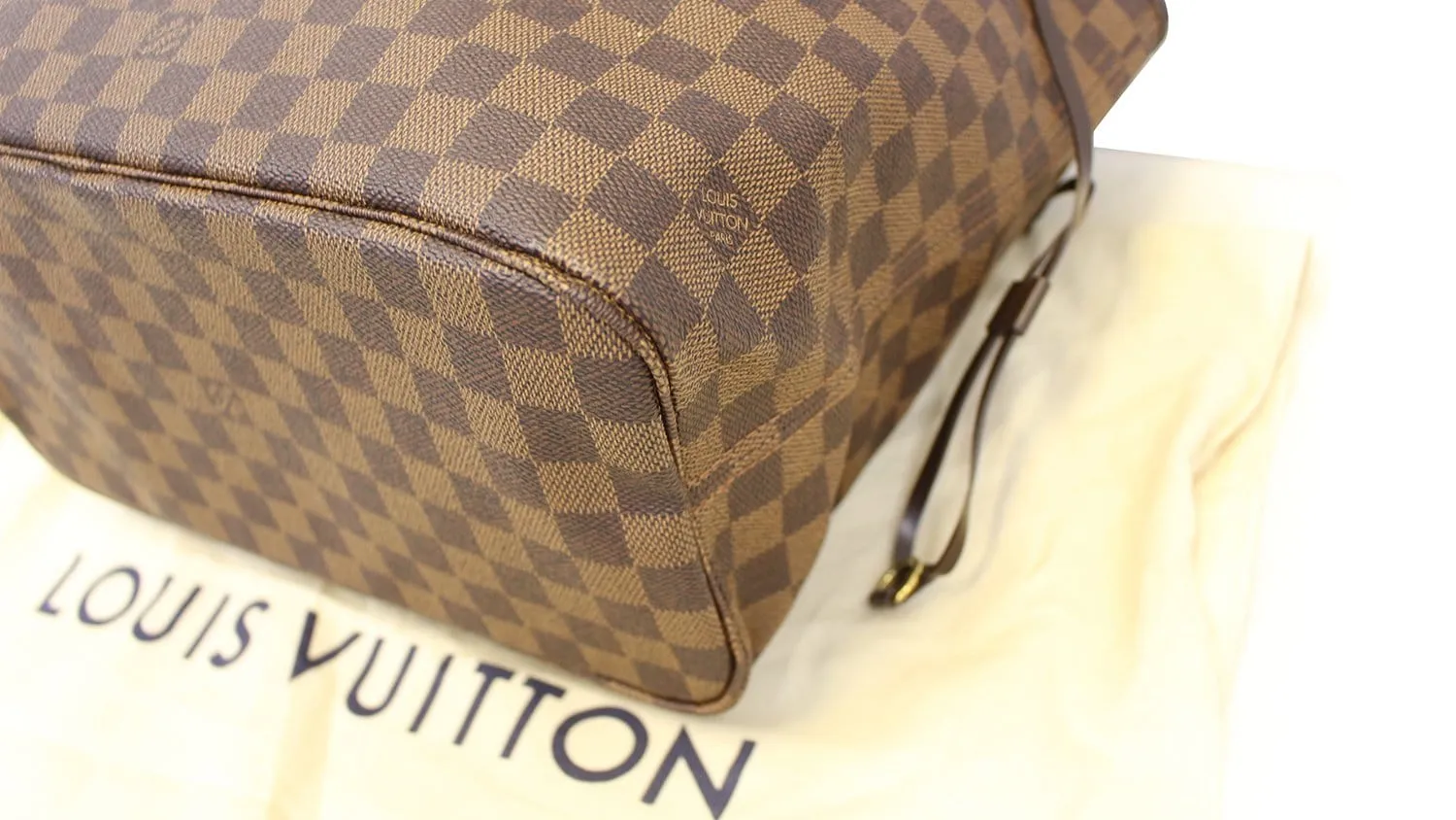 LOUIS VUITTON Damier Ebene Neverfull MM Tote Bag