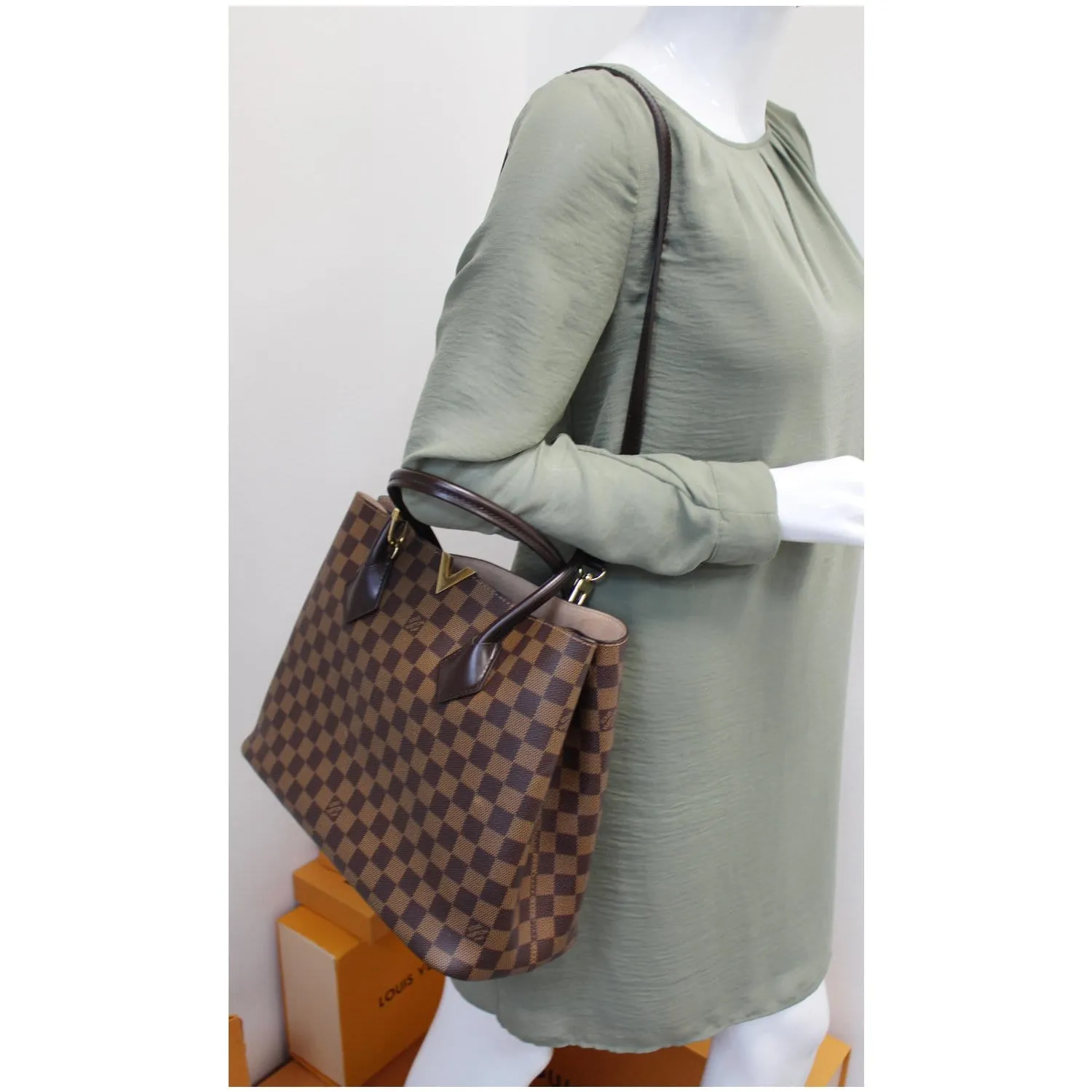 LOUIS VUITTON Kensington Damier Ebene Shoulder Bag Brown