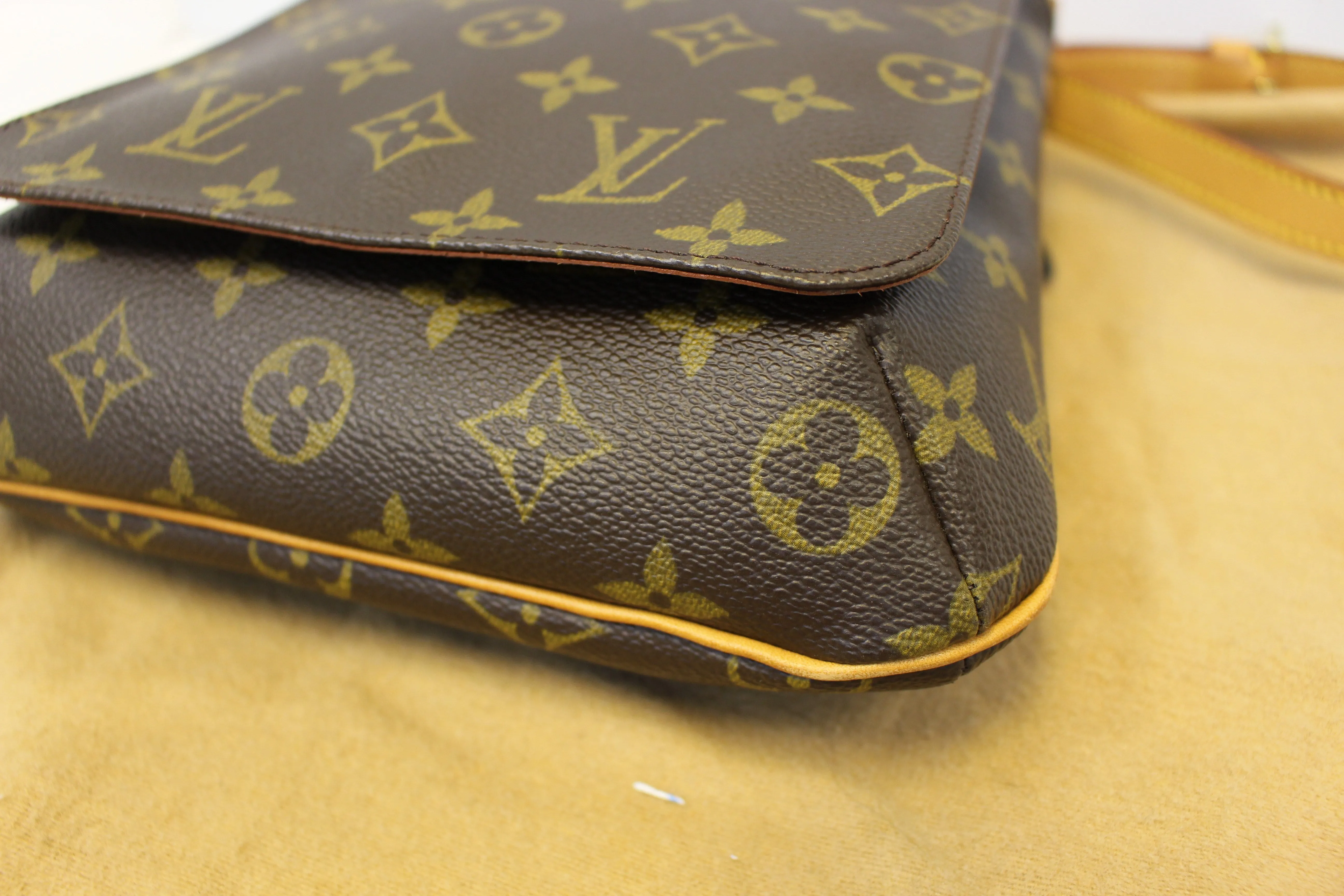 LOUIS VUITTON Monogram Canvas Musette Salsa Crossbody Bag