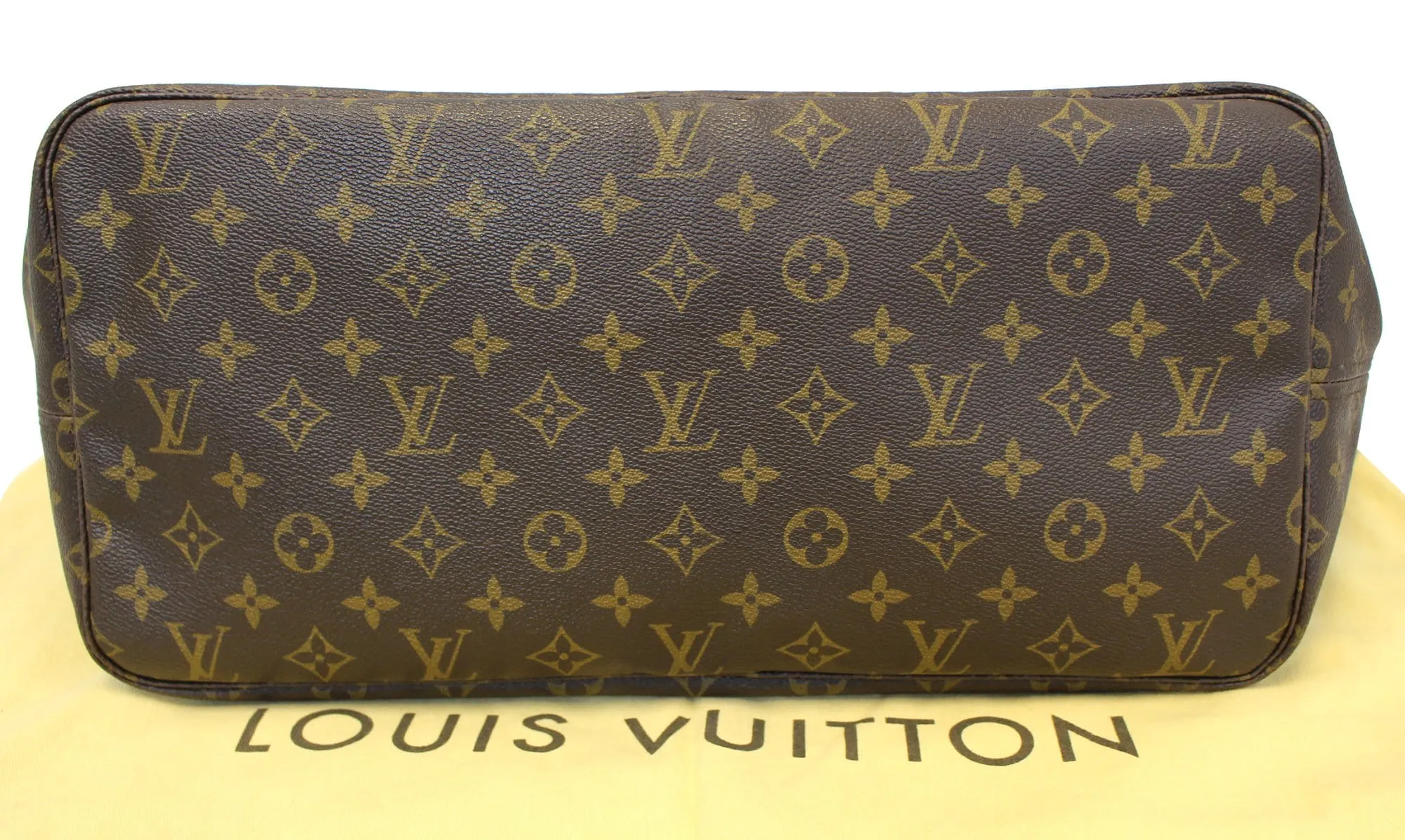LOUIS VUITTON Monogram Canvas Neverfull GM Shoulder Bag