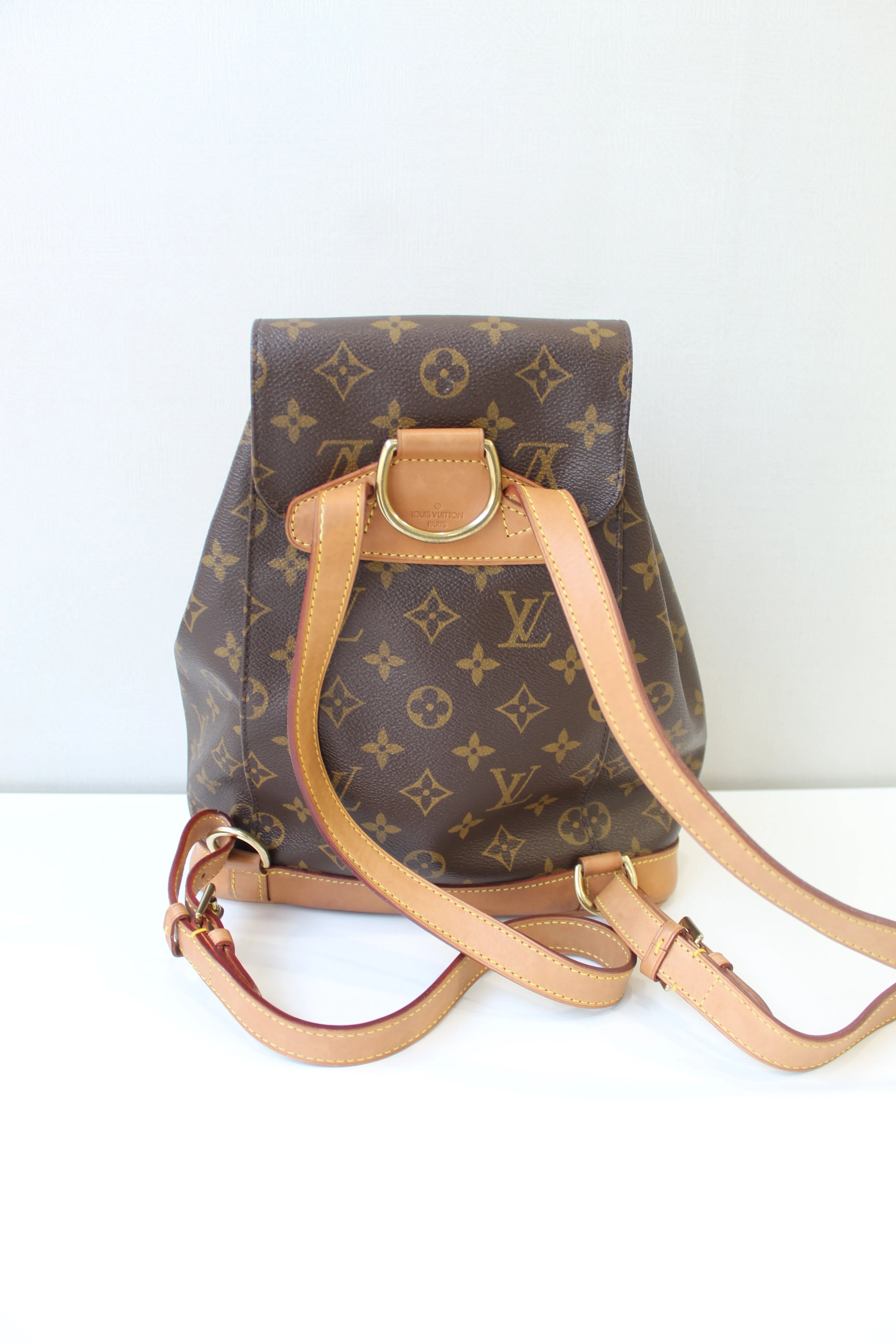 Louis Vuitton Montouris MM
