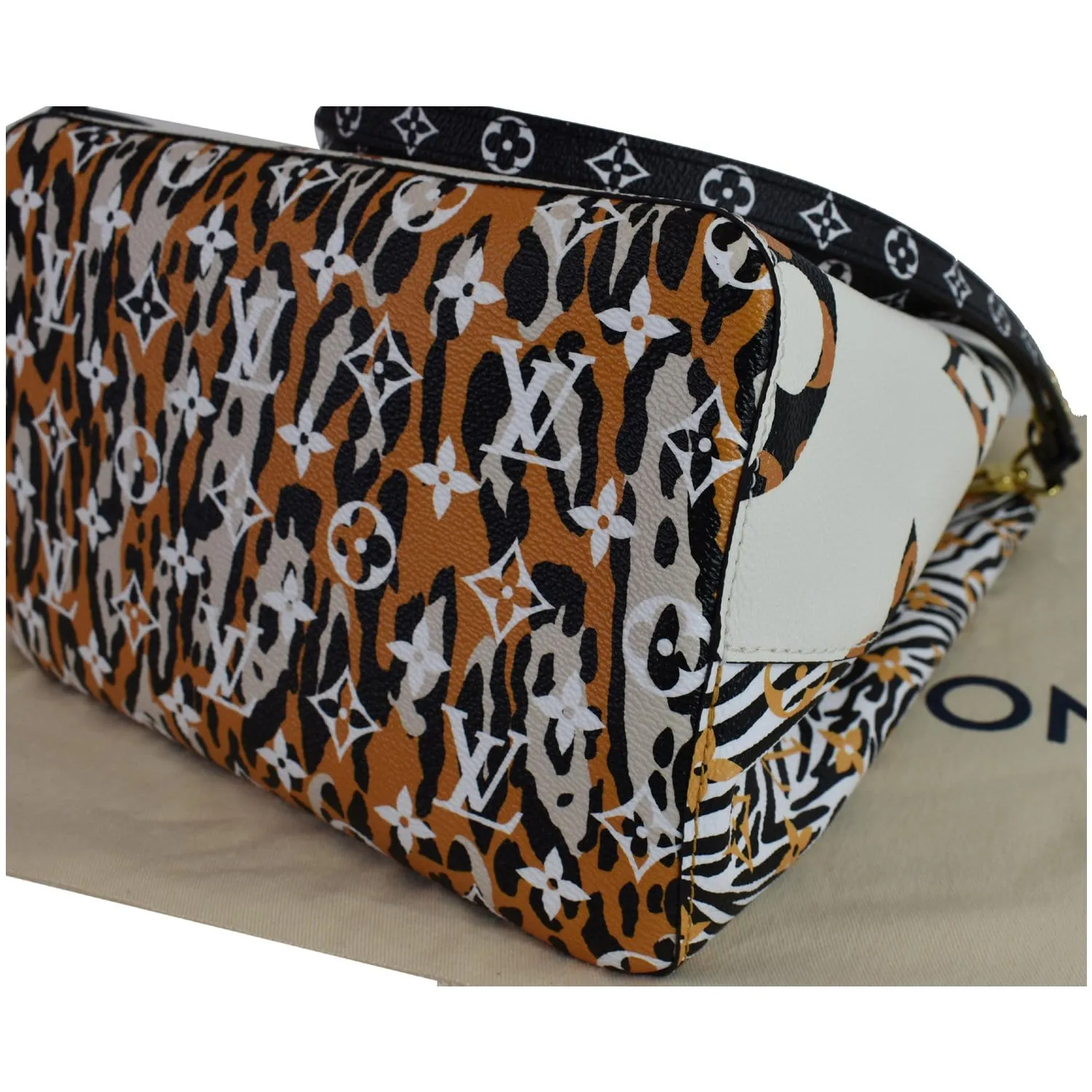 LOUIS VUITTON NeoNoe MM Monogram Jungle Canvas Shoulder Bag Ivory