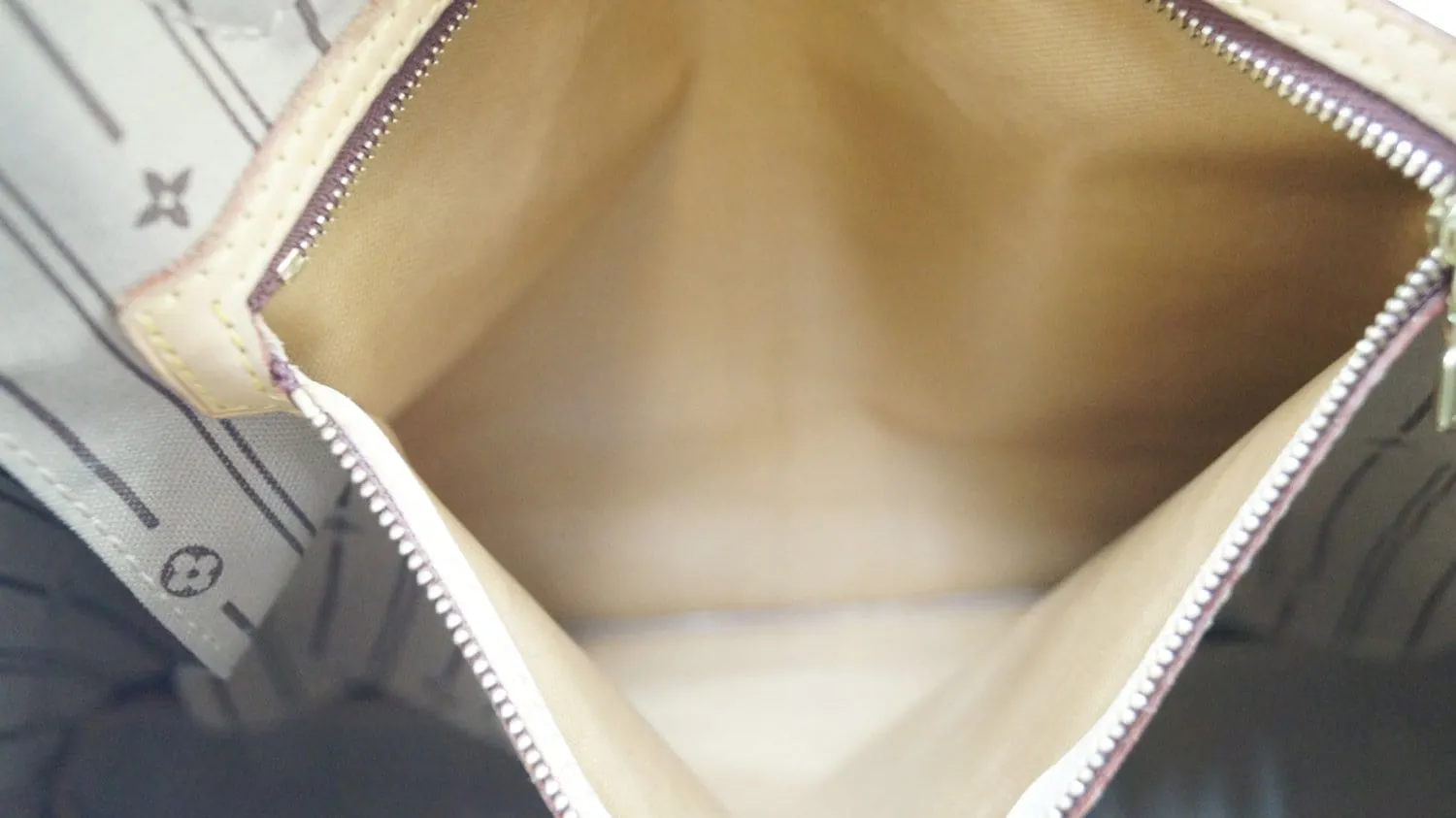 LOUIS VUITTON Neverfull GM Monogram Canvas  Shoulder Bag