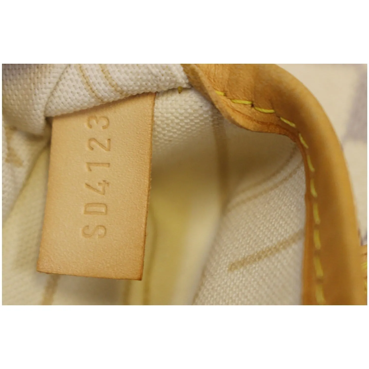 LOUIS VUITTON Neverfull MM Damier Azur Tote Shoulder Bag White