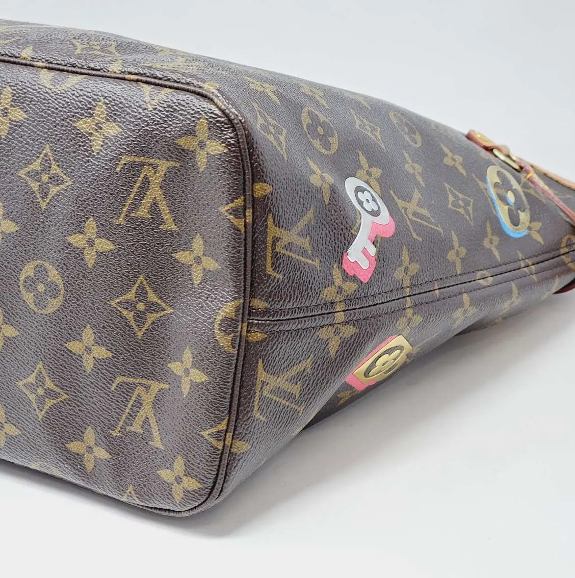 Louis Vuitton Neverfull MM Monogram Limited Edition