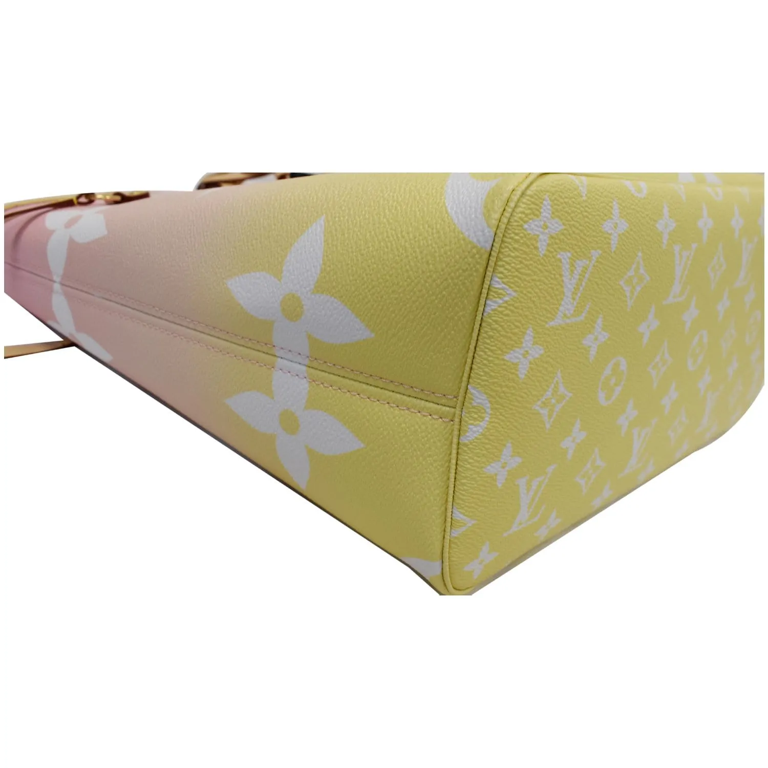 LOUIS VUITTON Neverfull MM Pool Monogram Giant Tote Shoulder Bag Light Pink - 25% OFF