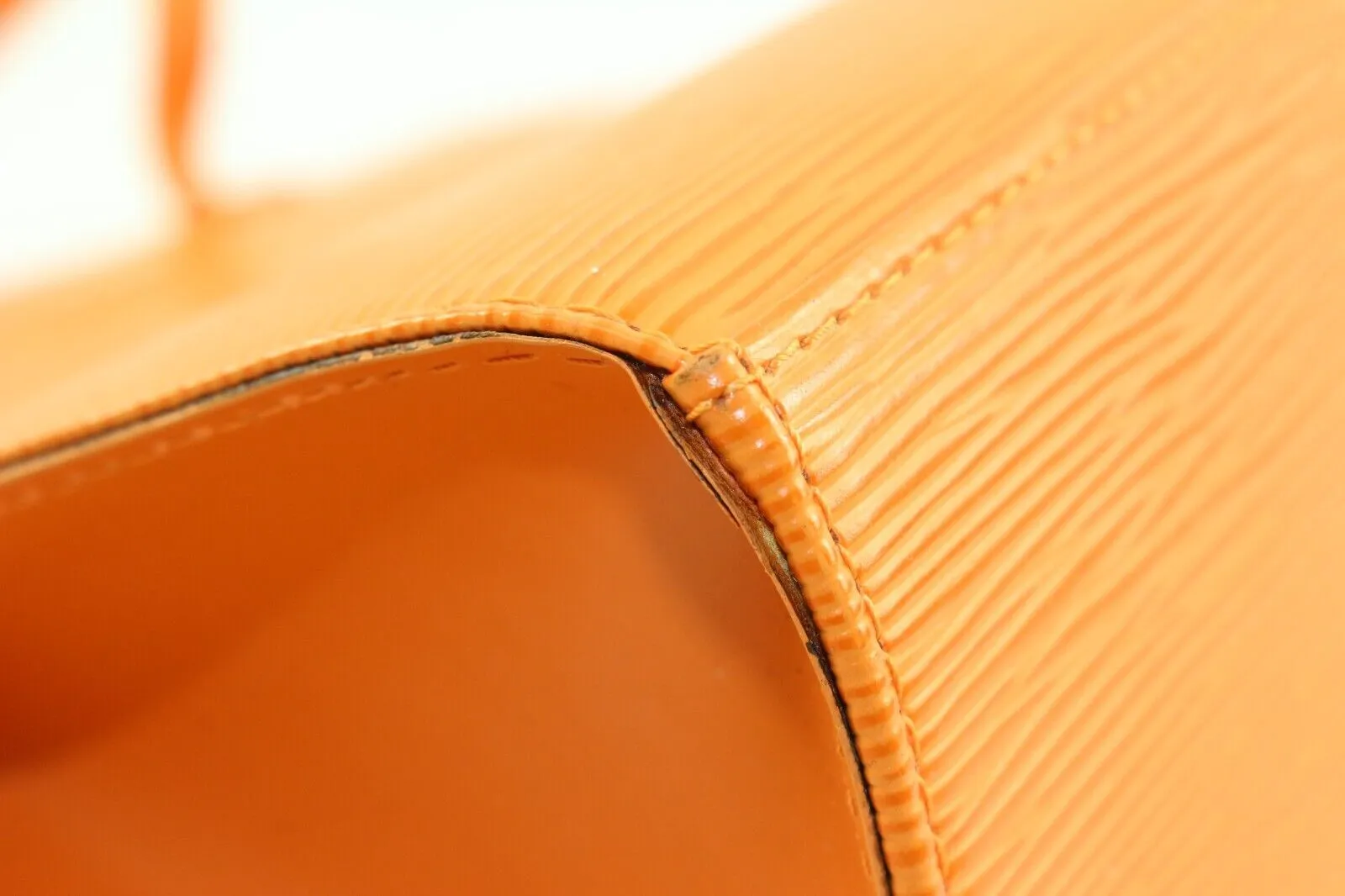 LOUIS VUITTON Orange Epi Leather Croisette Zip Shoulder Bag 1LV1220K