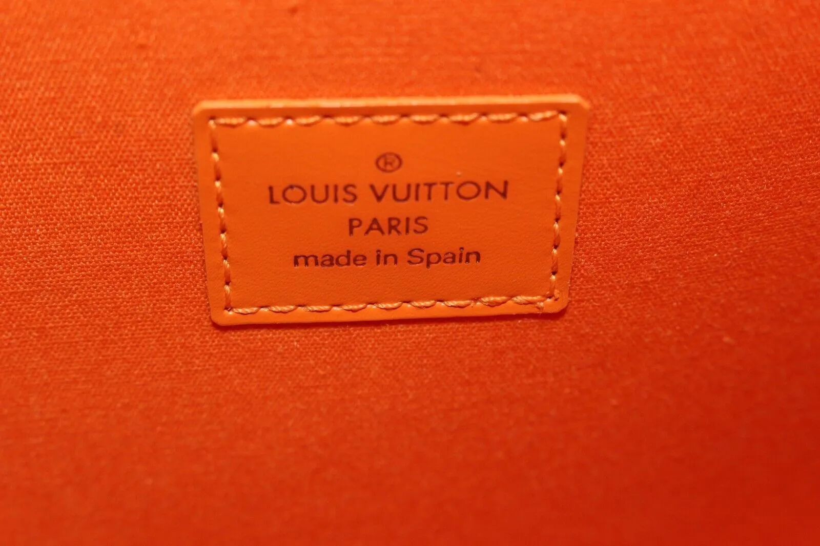 LOUIS VUITTON Orange Epi Leather Croisette Zip Shoulder Bag 1LV1220K