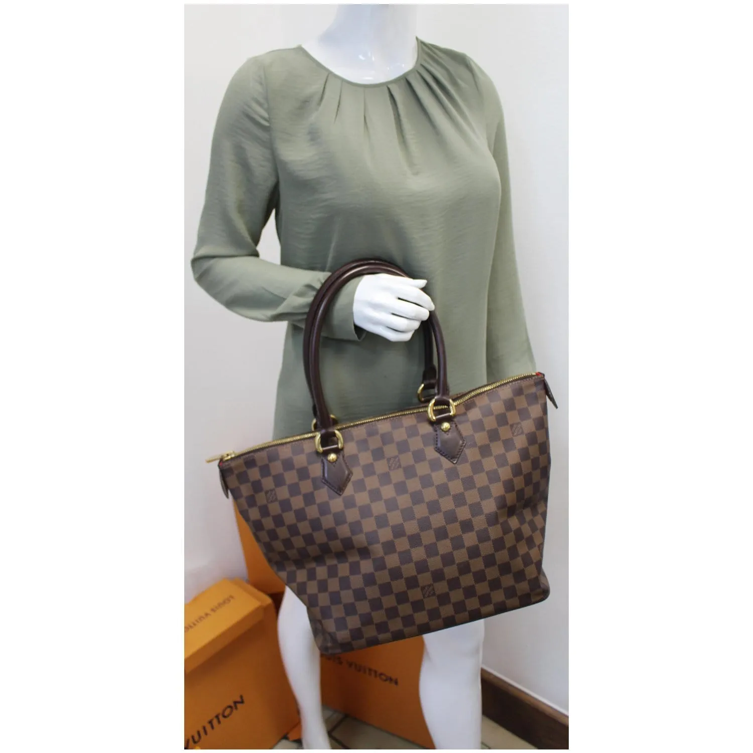 LOUIS VUITTON Saleya MM Damier Ebene Shoulder Bag Brown
